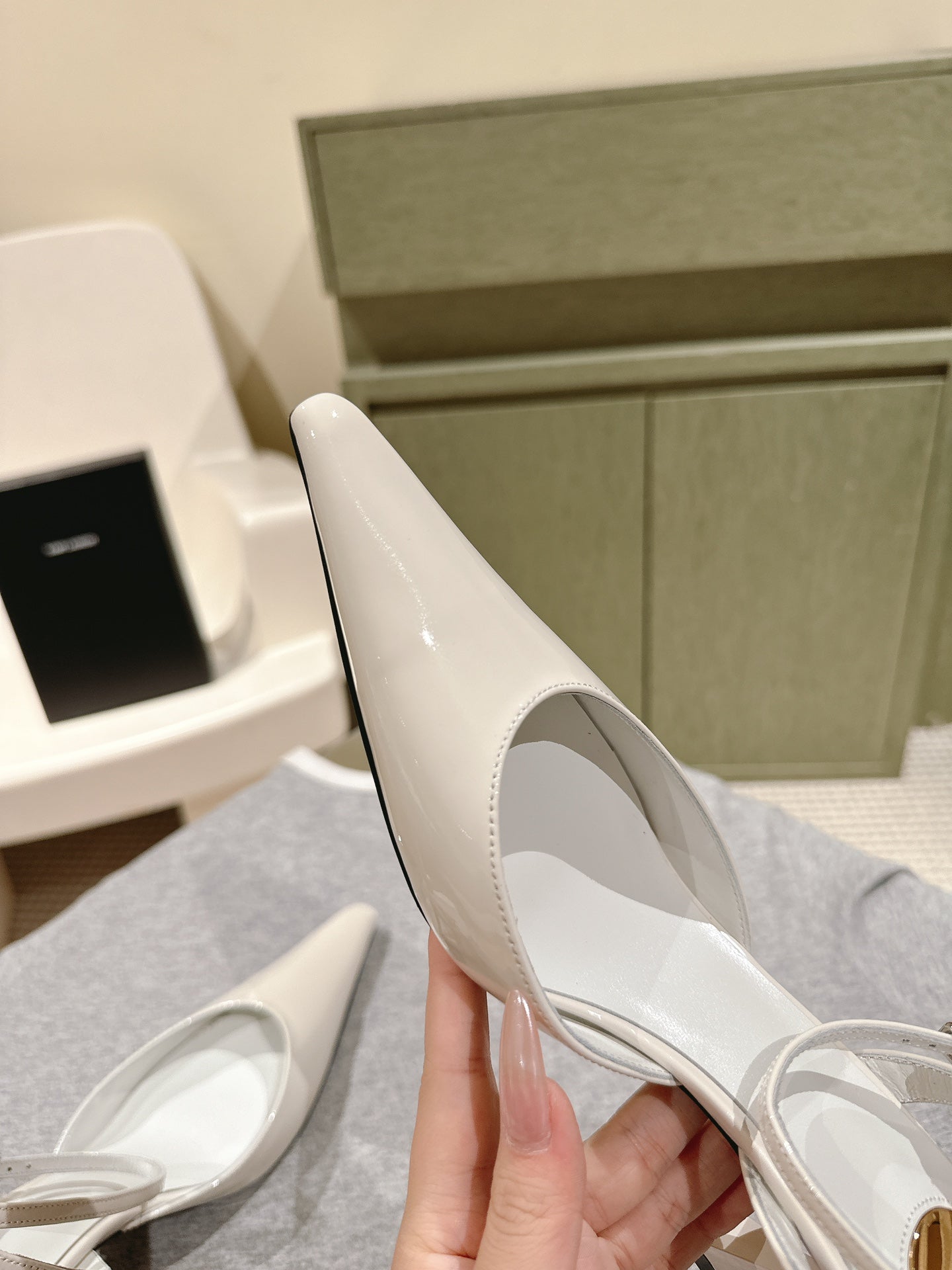AIMÉE HIGH 8 CM SLINGBACK PUMPS IN WHITE PATENT CALFSKIN - 35