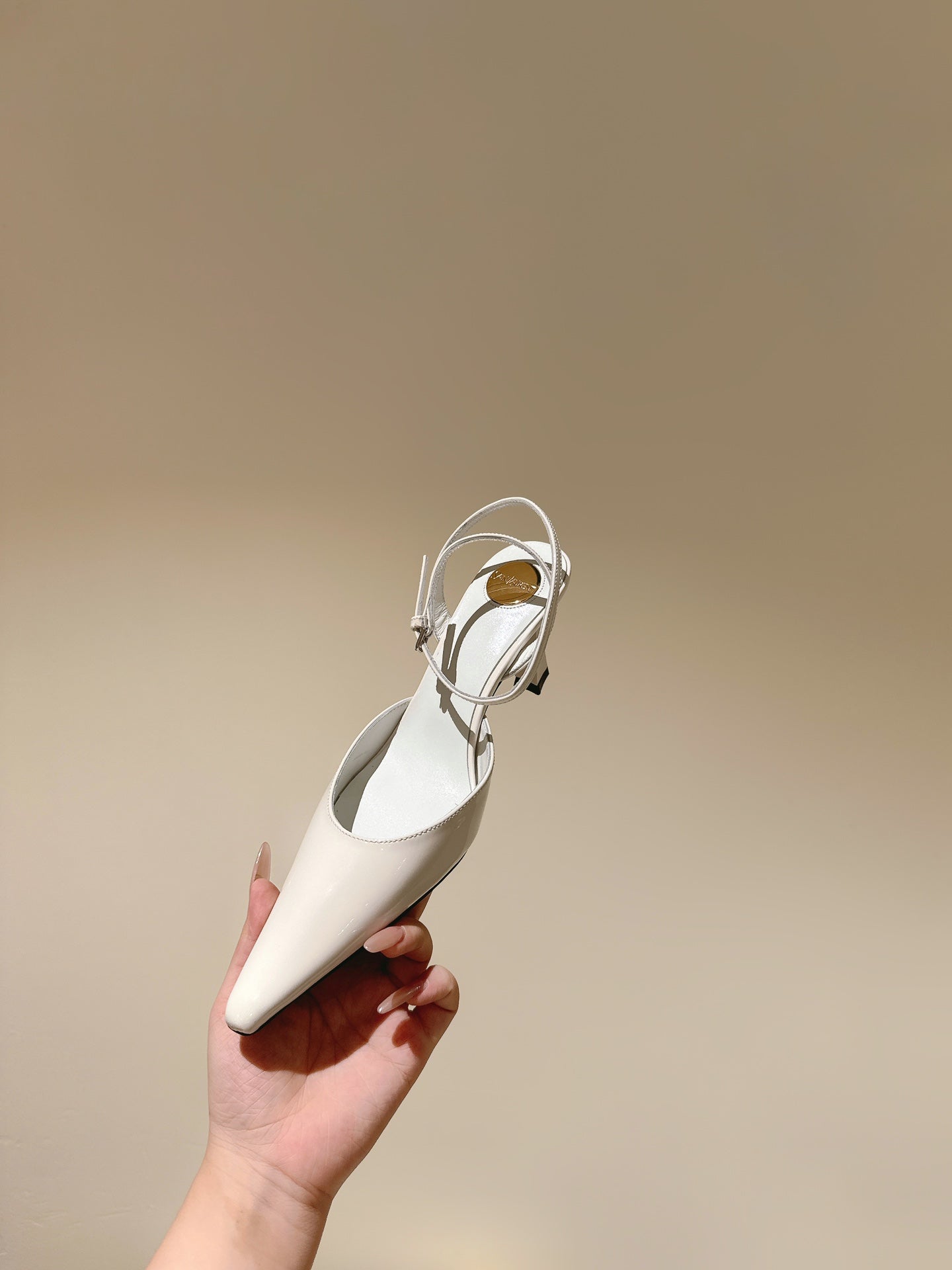 AIMÉE HIGH 8 CM SLINGBACK PUMPS IN WHITE PATENT CALFSKIN - 35