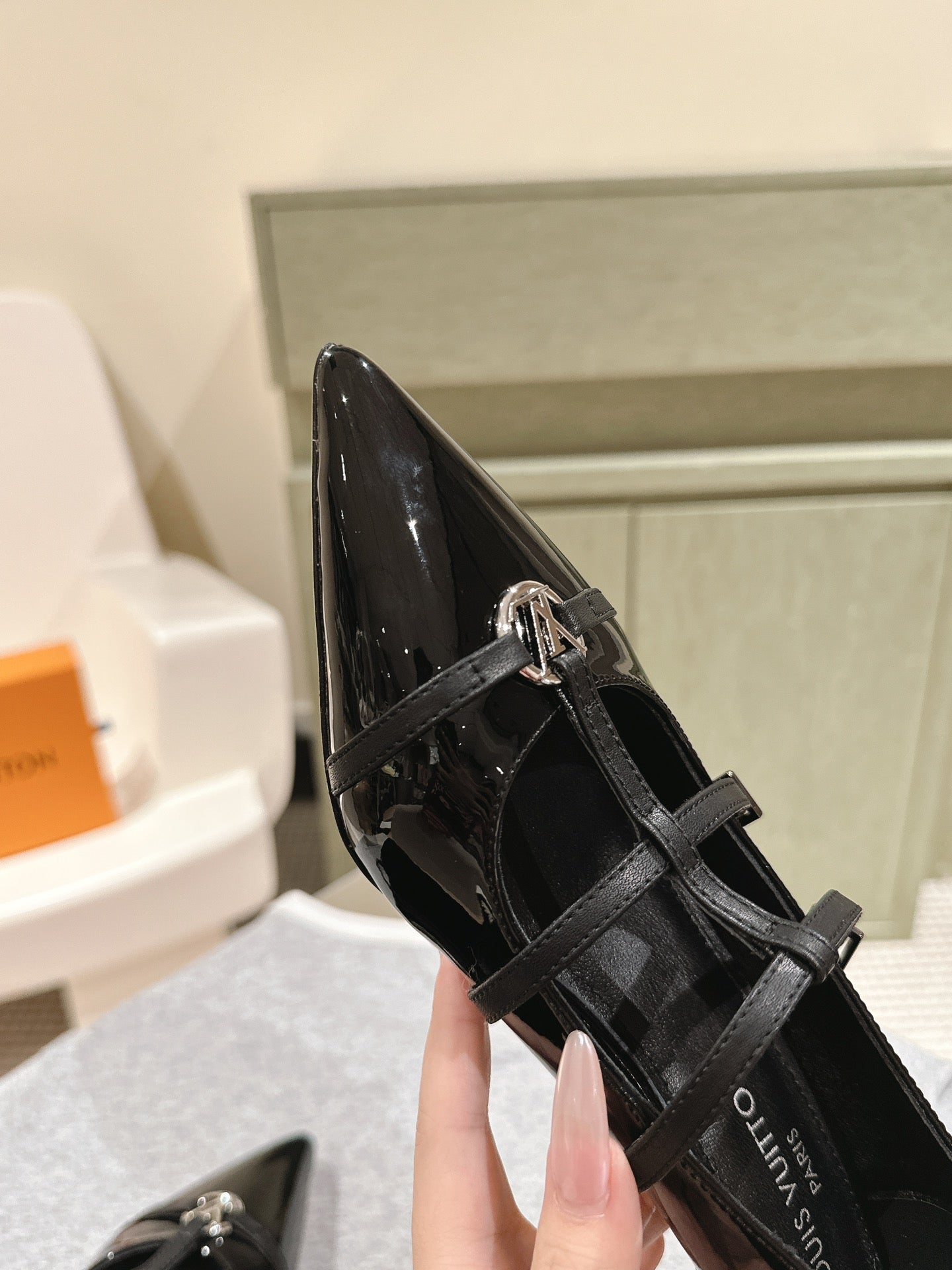 HIGH PUMP 45MM IN BLACK CALFSKIN WITH BLACK STRAPS - 35