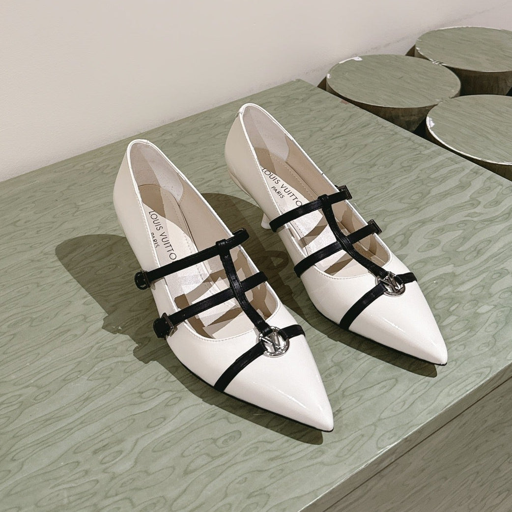 HIGH PUMP 45MM IN WHITE CALFSKIN WITH BLACK STRAPS - 35