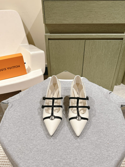HIGH PUMP 45MM IN WHITE CALFSKIN WITH BLACK STRAPS - 35