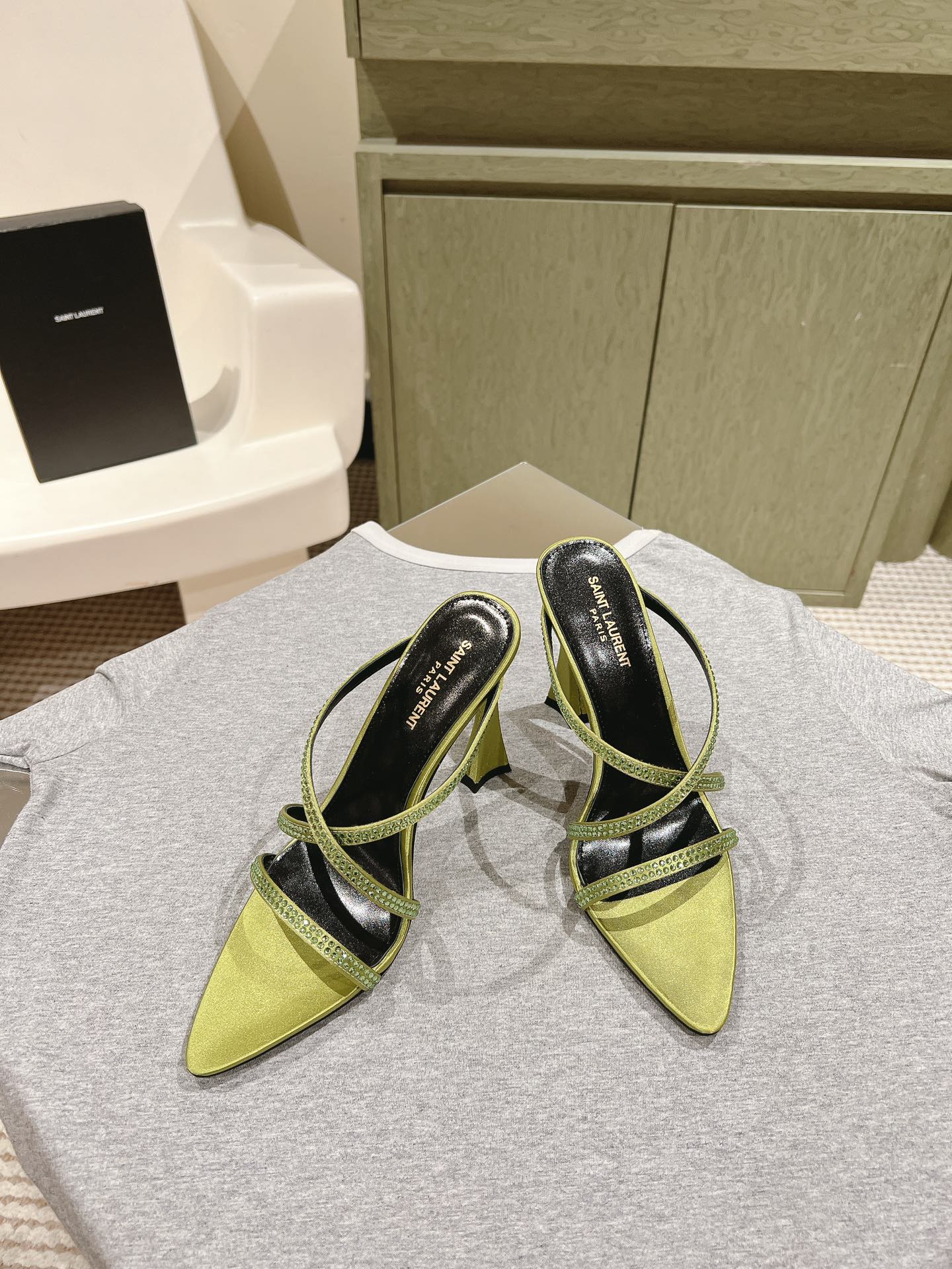 HIGH HEEL MULE 10 CM IN OLIVE GREEN SATIN WITH RHINESTONES - 35