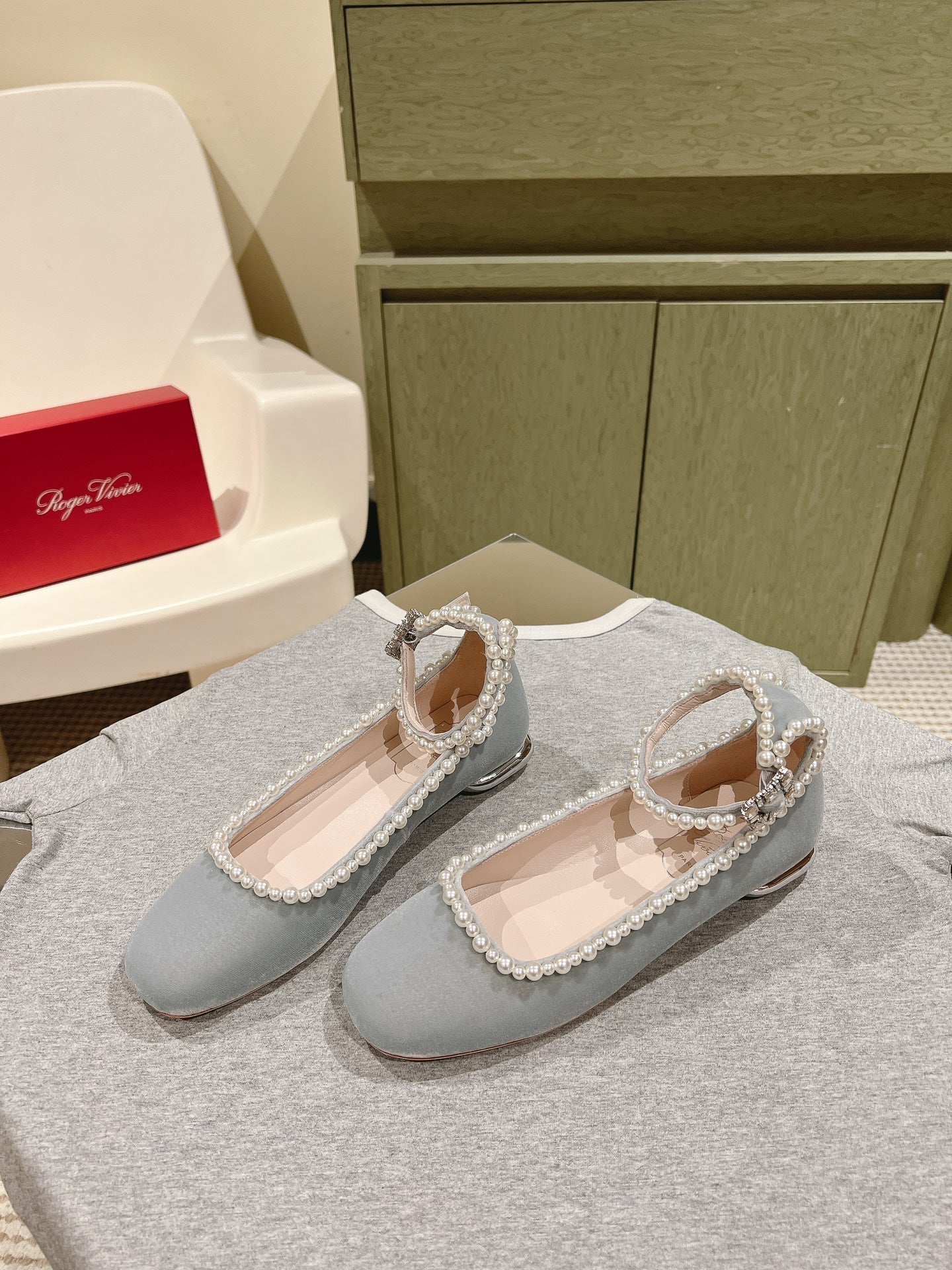 BALLERINAS MARY JANE IN GRAY SUEDE WITH PEARL TRIM - 35