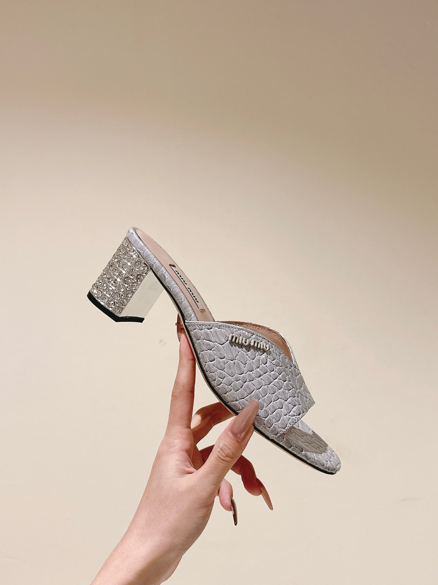 JEWELLED HEEL 55 MULE SANDALS IN SILVER CALFSKIN - 35