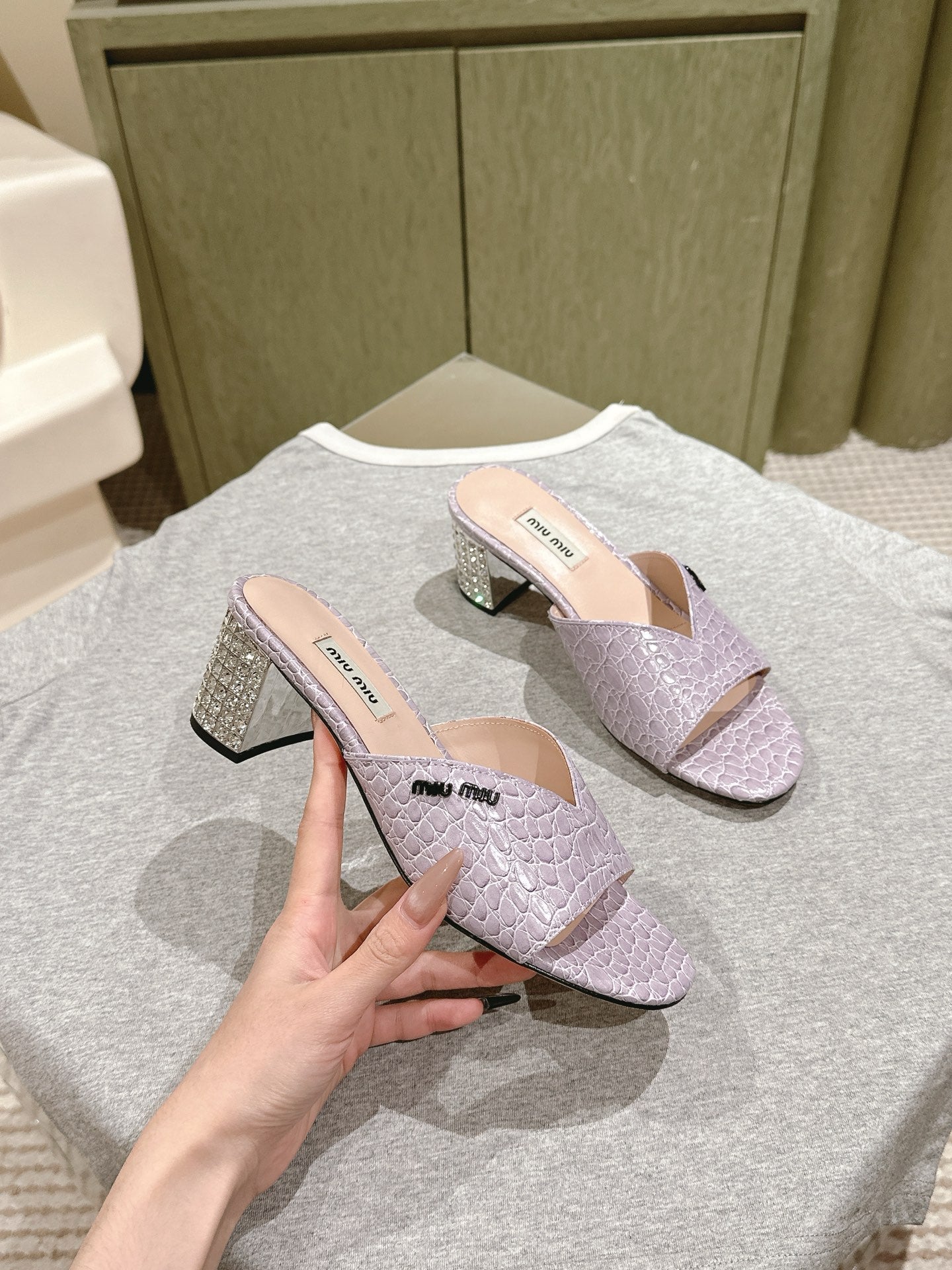 JEWELLED HEEL 55 MULE SANDALS IN PASTEL PURPLE CALFSKIN - 35