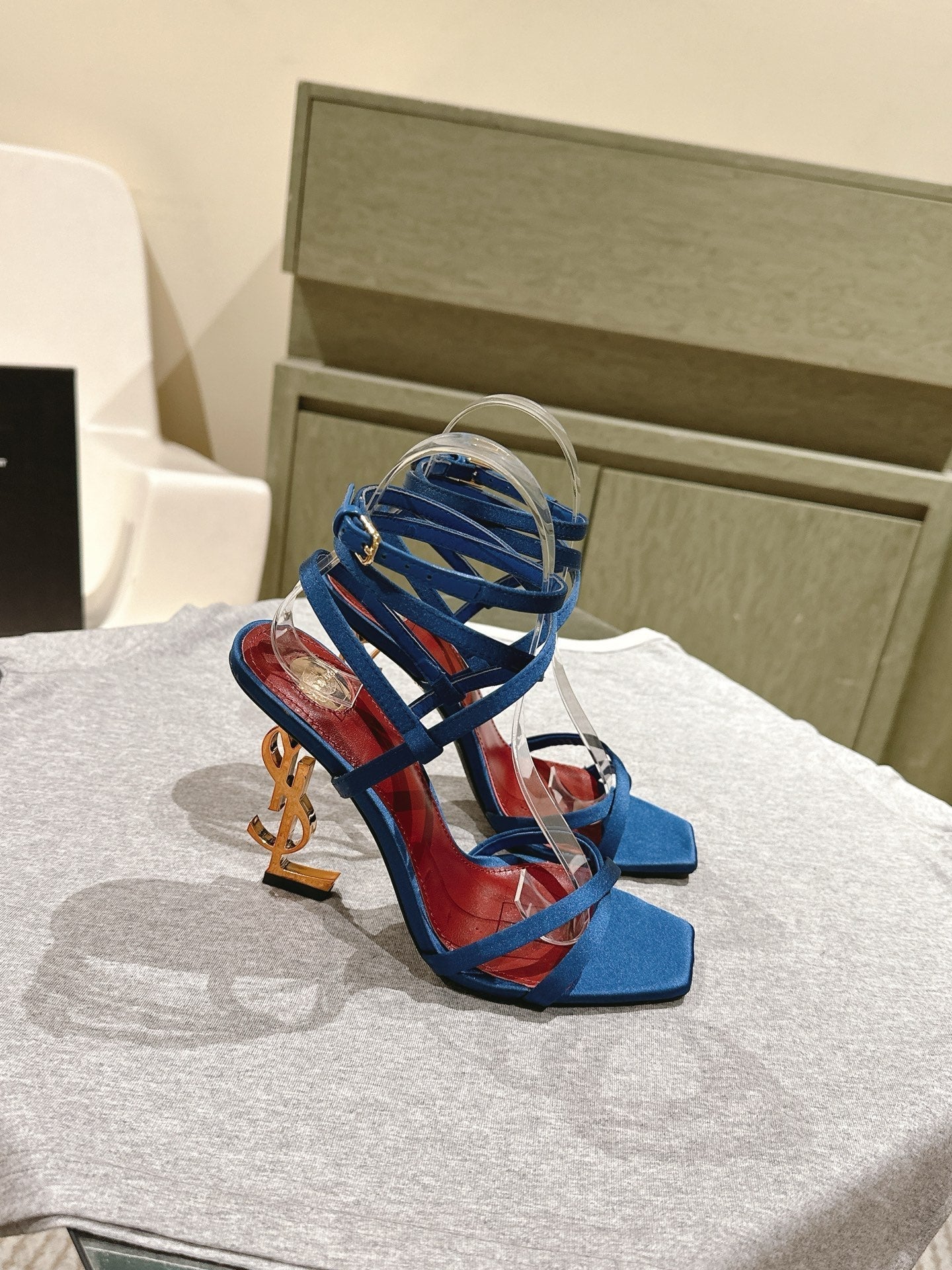 YSL 25S HIGH-HEEL SANDALS 100 MM IN DEEP NAVY BLUE SATIN WITH YSL LOGO HEEL DESIGN IN GOLD - 35