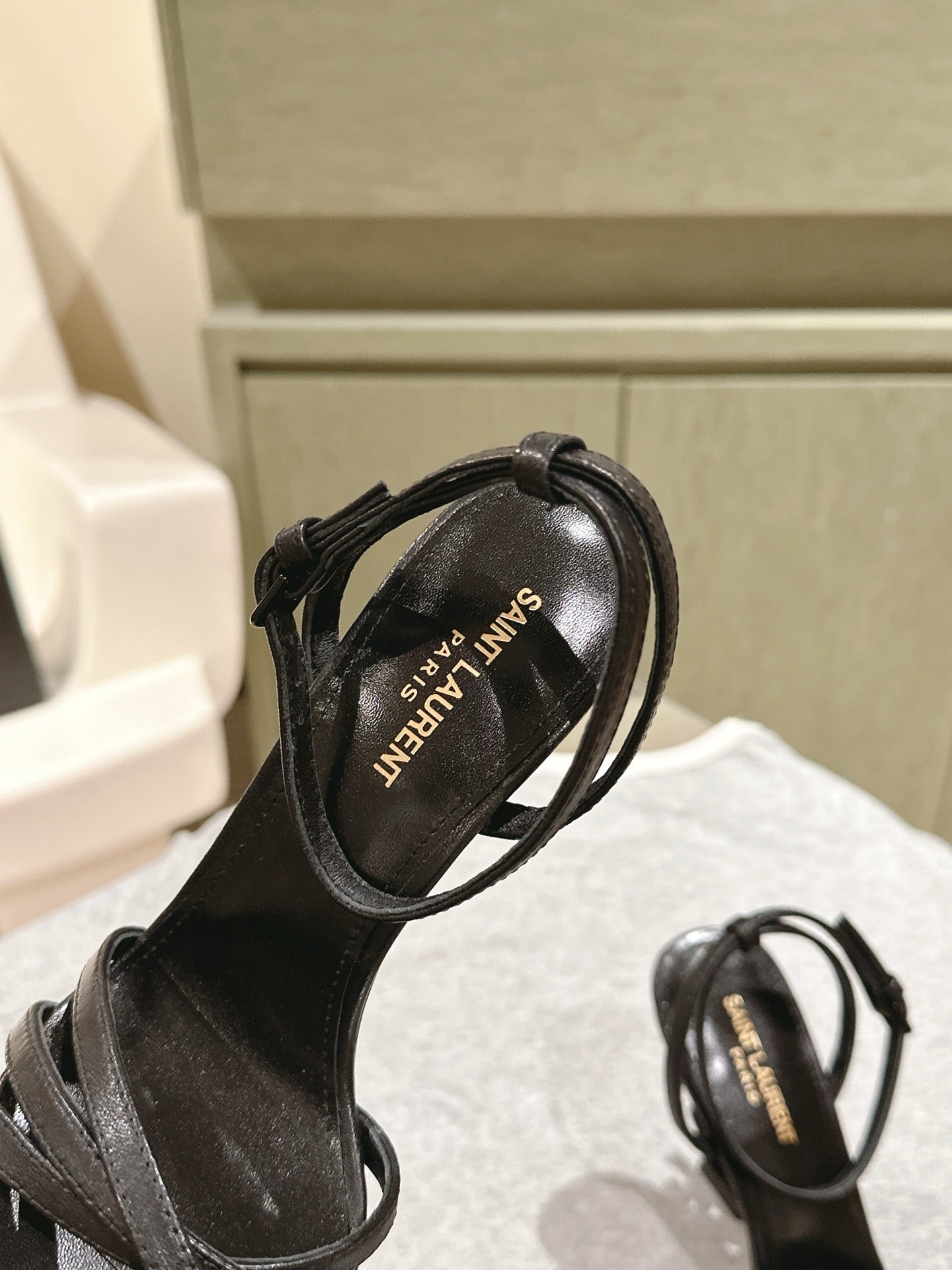 YSL 25S HIGH-HEEL SANDALS 100 MM IN BLACK LAMBSKIN WITH YSL LOGO HEEL DESIGN - 35