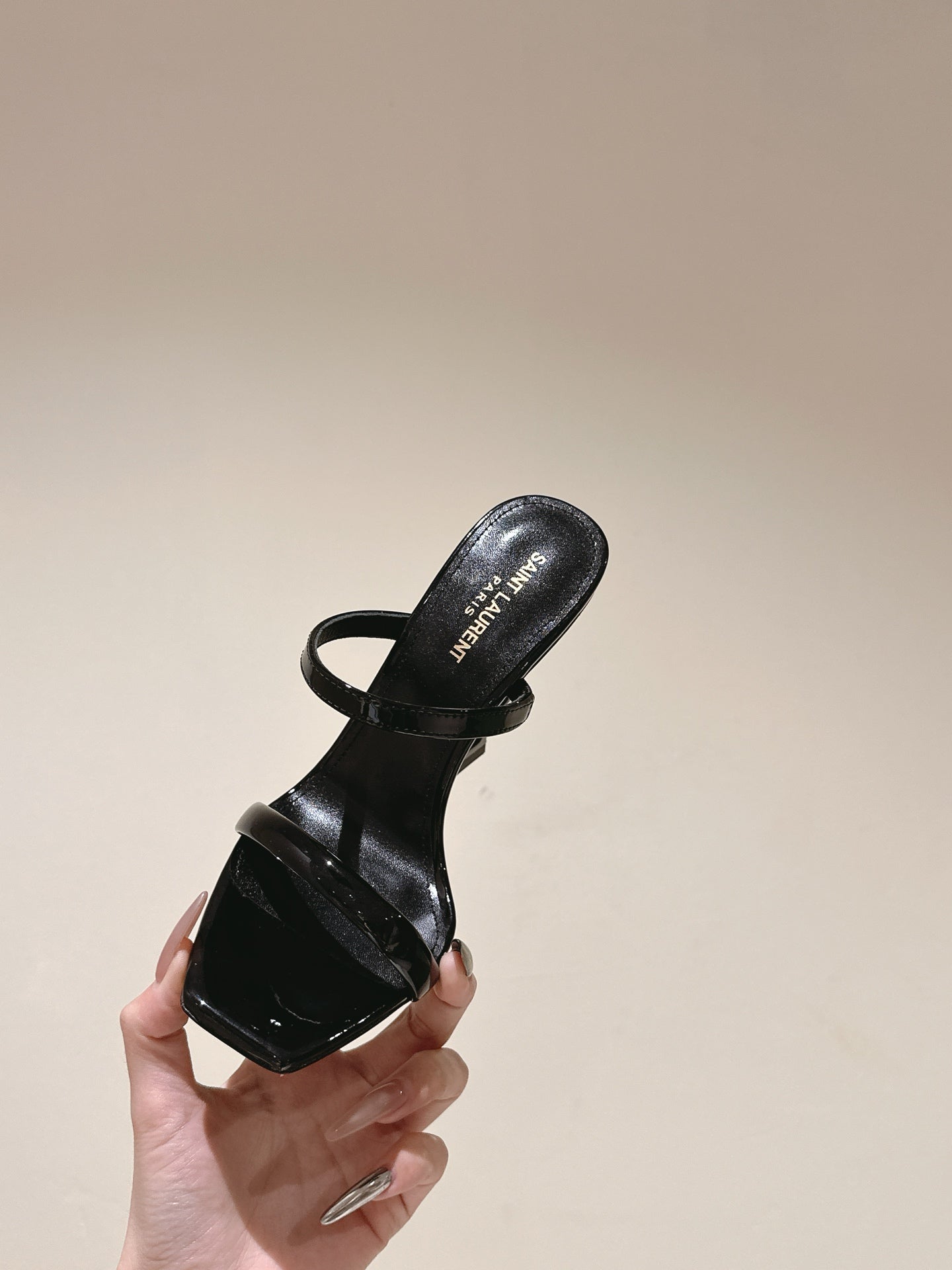 YSL 25S OPYUM HIGH-HEEL SANDALS 100 MM IN BLACK LAMBSKIN - 35