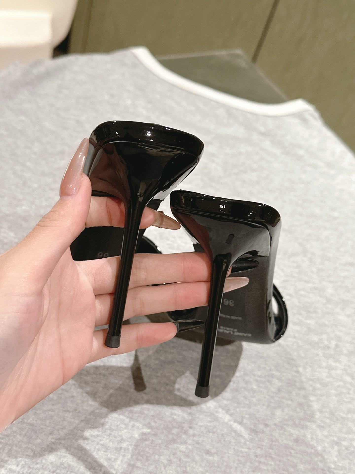 YSL 25S SQUARE-TOE HIGH-HEEL SANDALS 100 MM IN BLACK GLOSSY LAMBSKIN WITH GOLD HARDWARE - 35