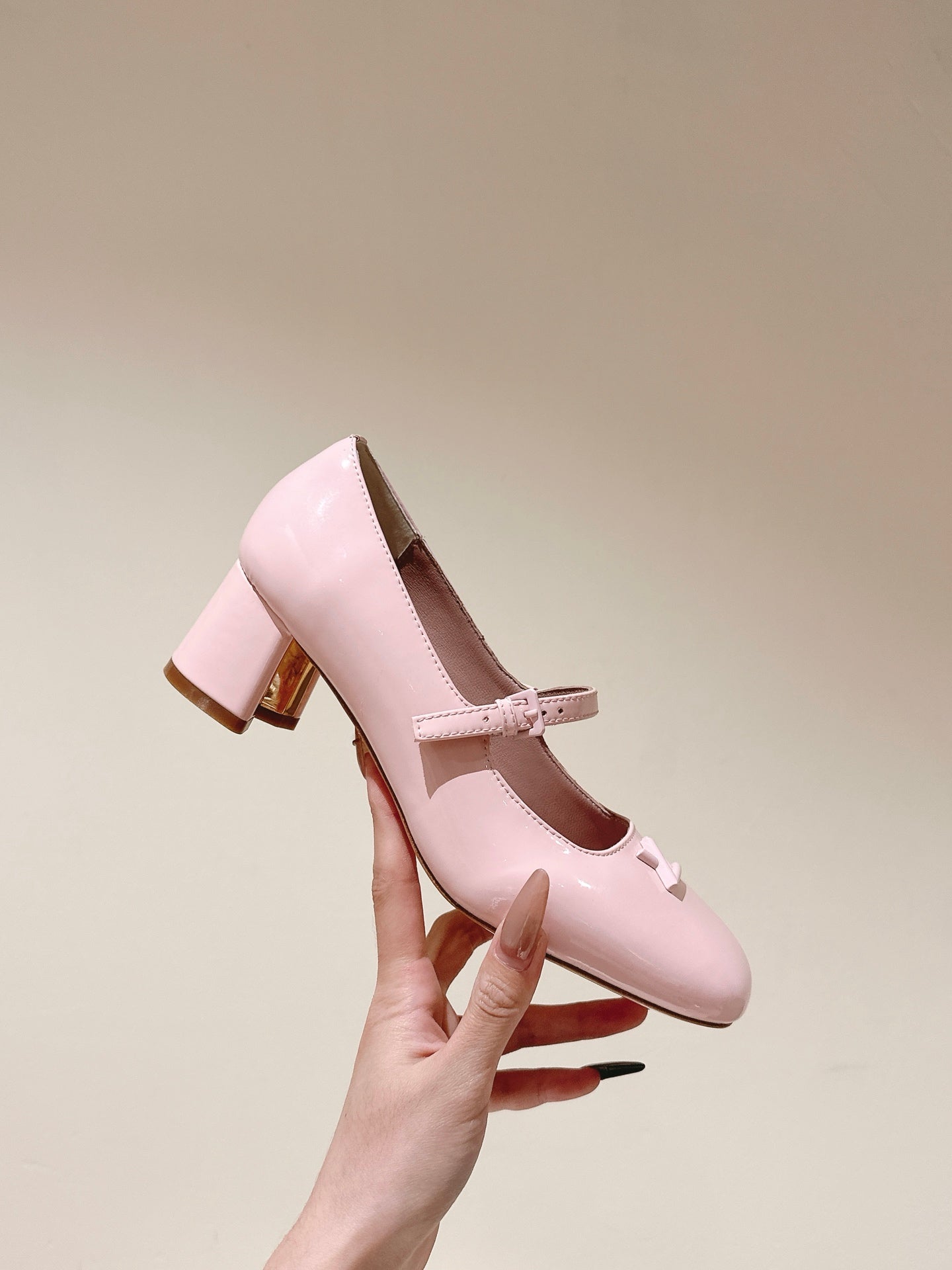 SWING HIGH MARY JANE 55 MM IN PALE PINK PATENT CALFSKIN - 35