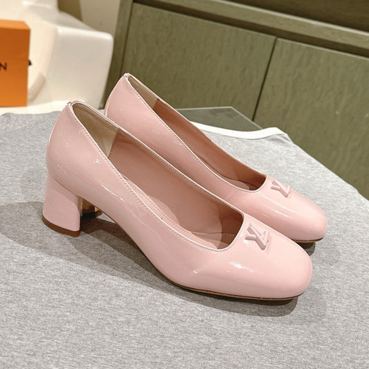 SWING HIGH PUMP 55 MM IN PALE PINK PATENT CALFSKIN - 35