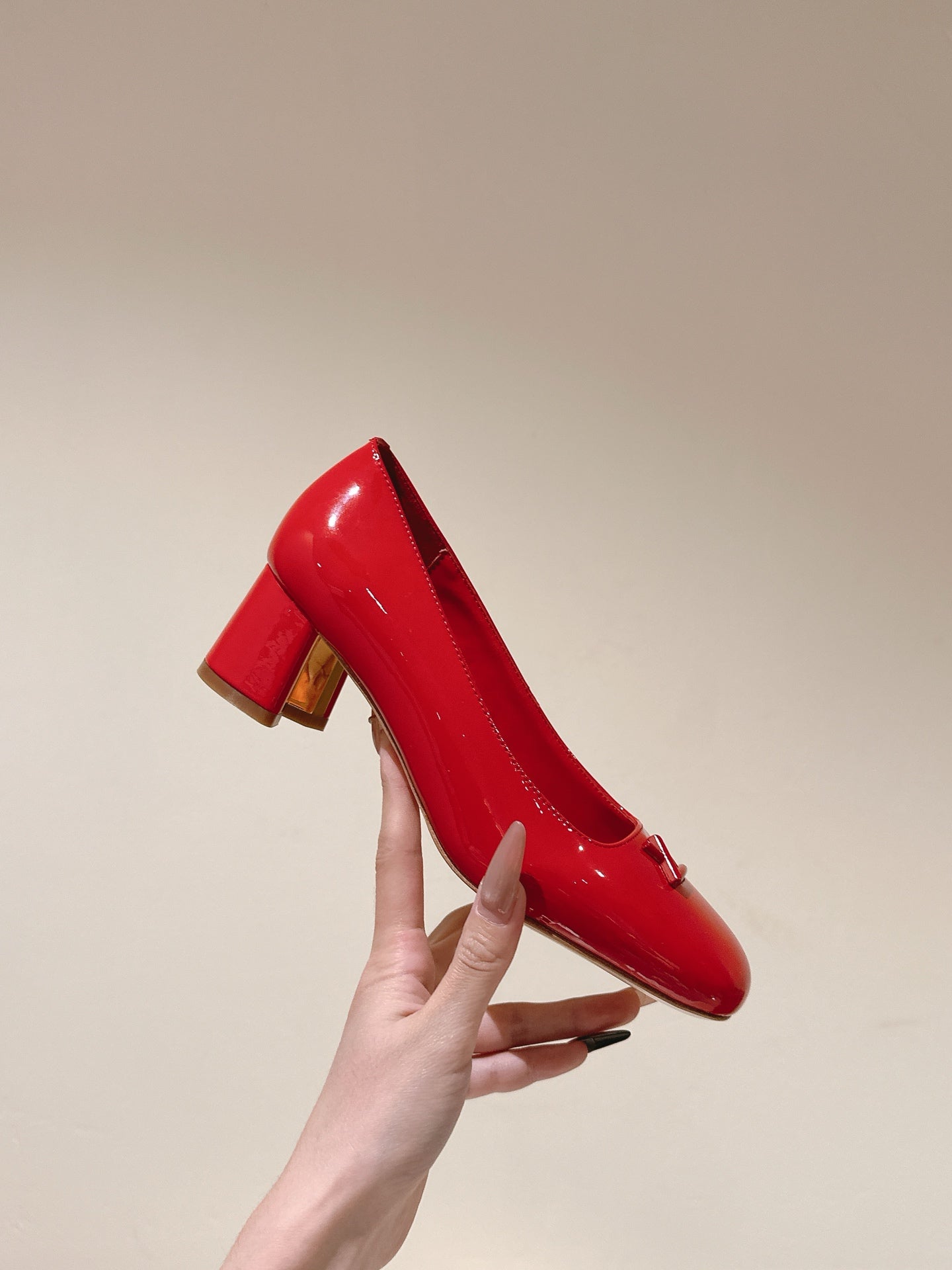 SWING HIGH PUMP 55 MM IN CRIMSON RED PATENT CALFSKIN - 35