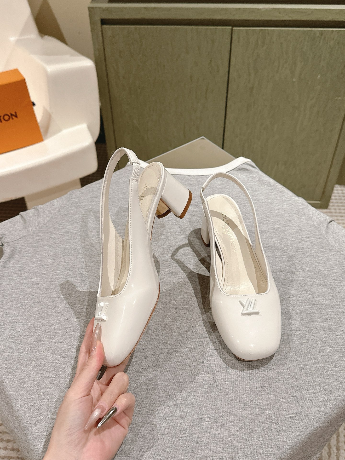 SWING SLINGBACK PUMP 55 MM IN WHITE PATENT CALFSKIN - 35