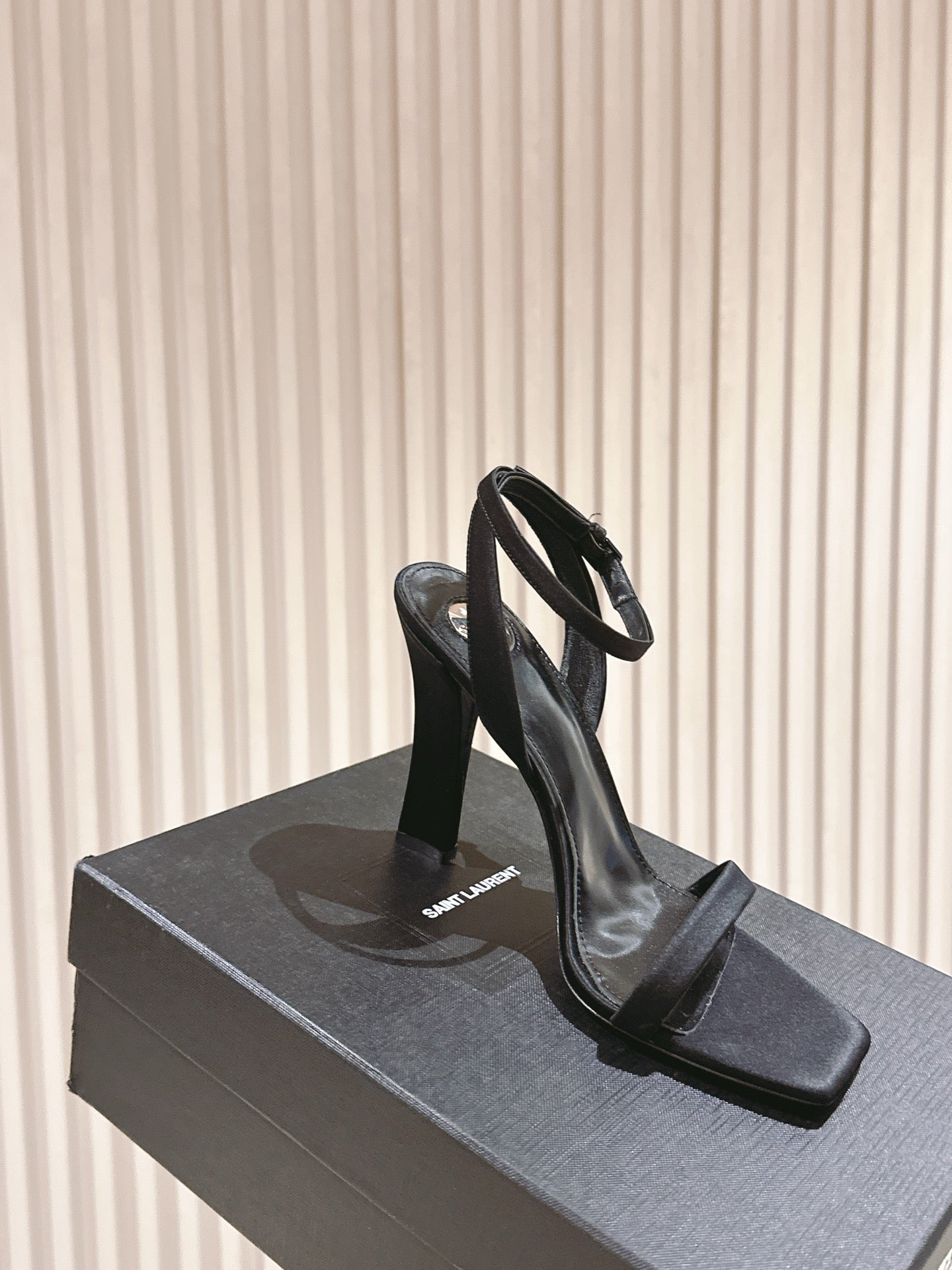 YSL 25S HIGH-HEEL SANDALS 100 MM IN BLACK SATIN - 35