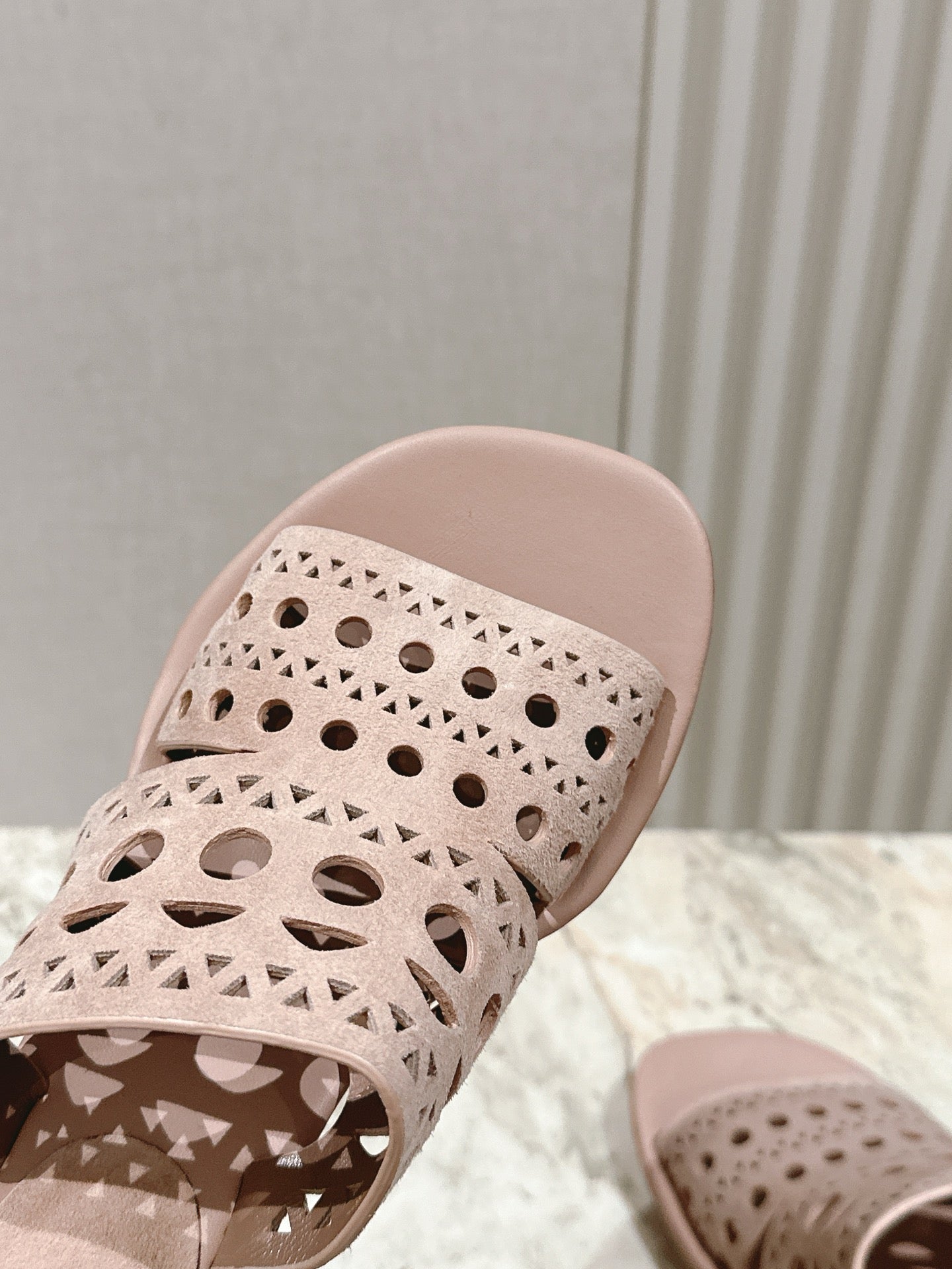 ALAIA HIGH HEEL CHUNKY TWO-STRAP 25S IN PINK BEIGE SUEDE - 35