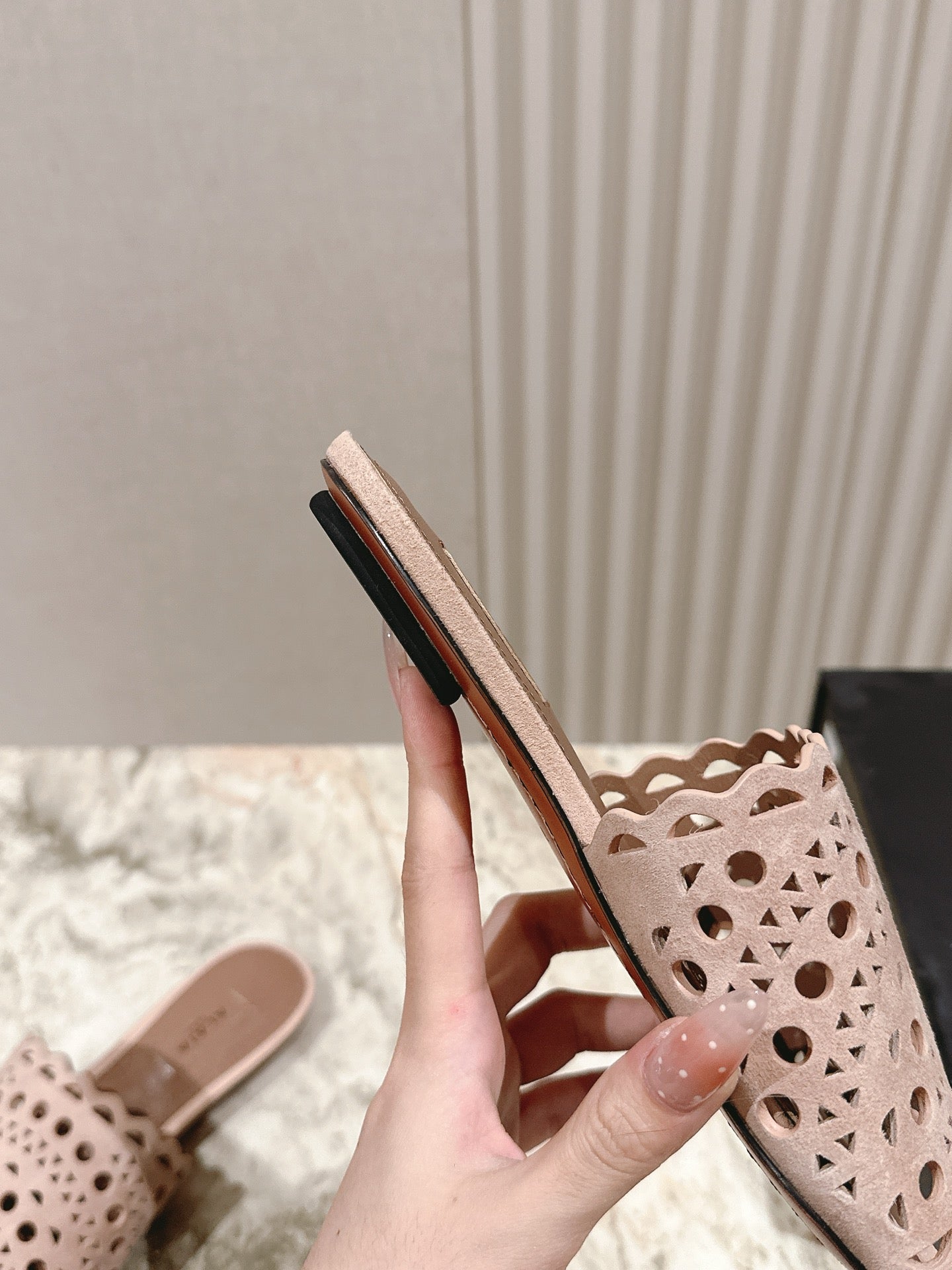 ALAIA PERFORATED SLIDE SANDALS 25S IN PINK BEIGE SUEDE - 35