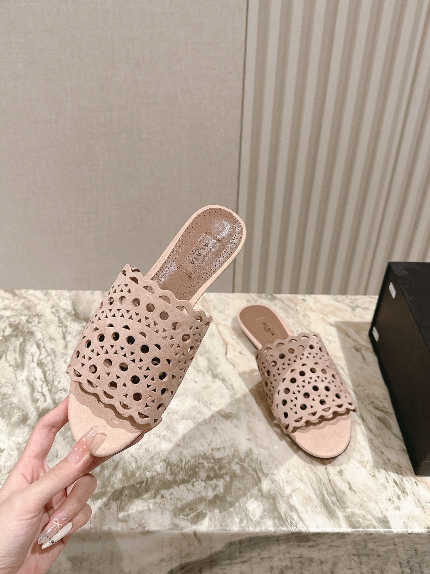 ALAIA PERFORATED SLIDE SANDALS 25S IN PINK BEIGE SUEDE - 35