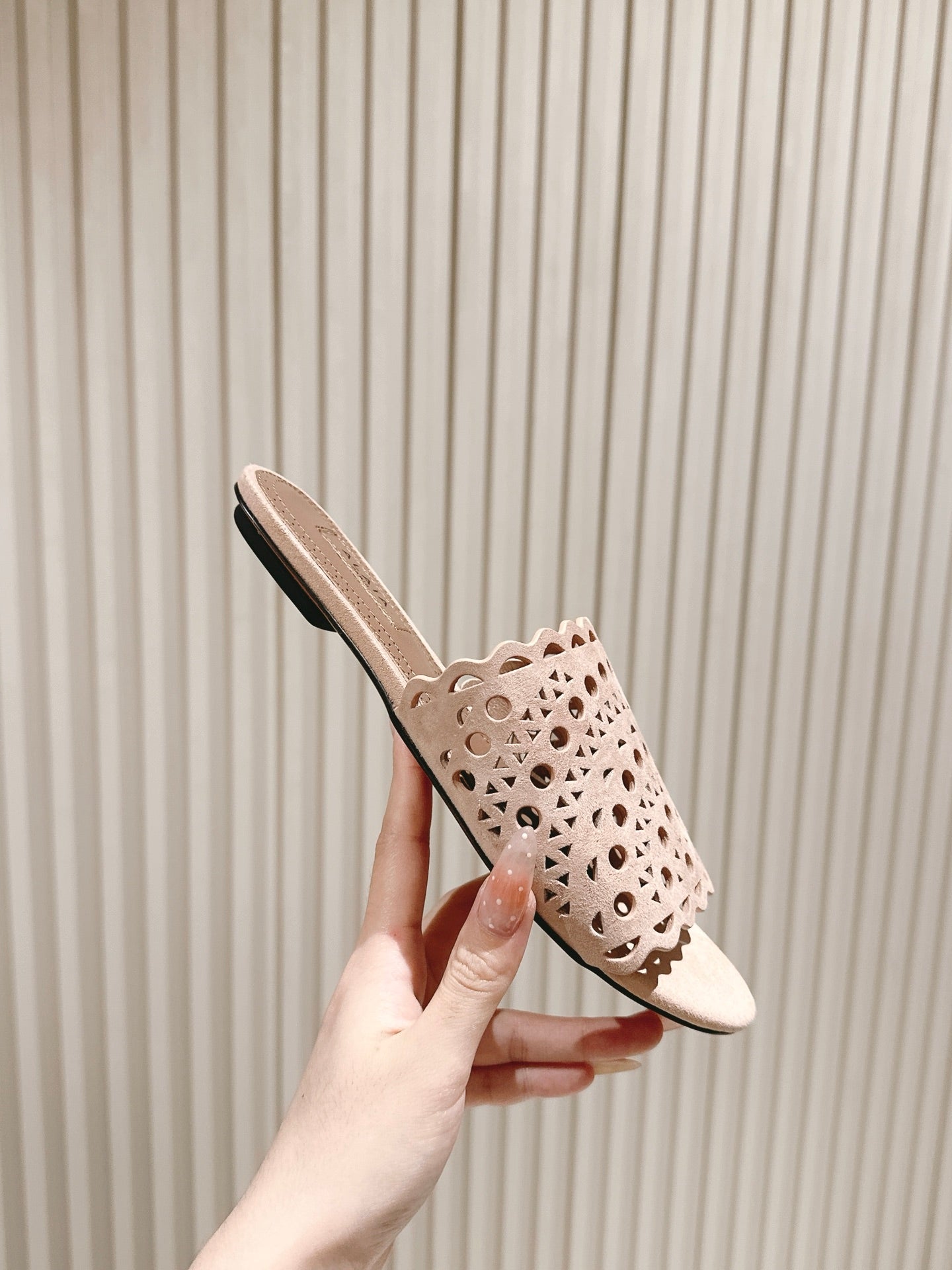 ALAIA PERFORATED SLIDE SANDALS 25S IN PINK BEIGE SUEDE - 35