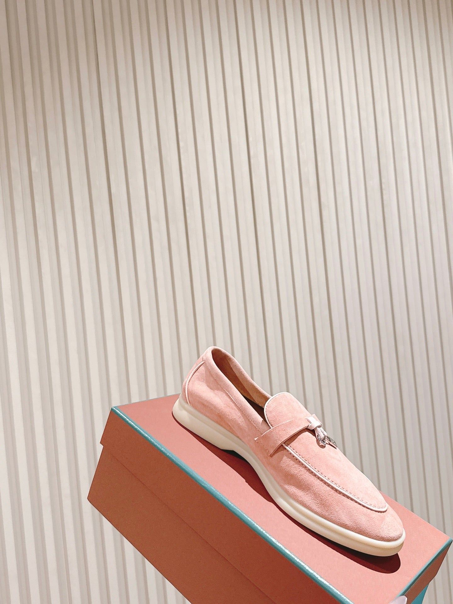 LP LOAFERS 25S IN LIGHT PINK SUEDE WITH SILVER HARDWARE - 35