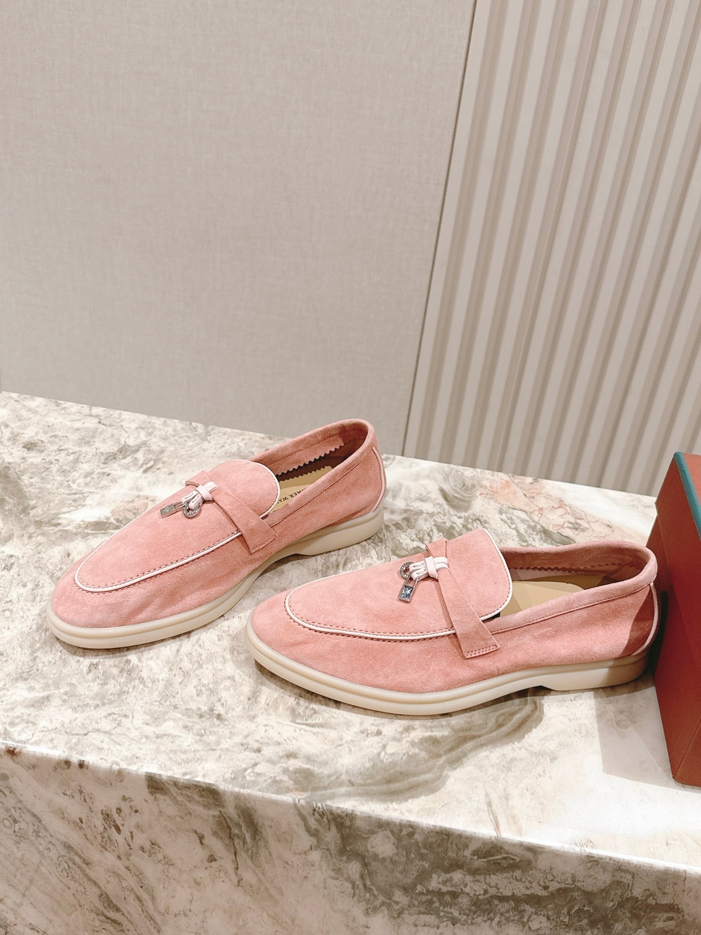 LP LOAFERS 25S IN LIGHT PINK SUEDE WITH SILVER HARDWARE - 35