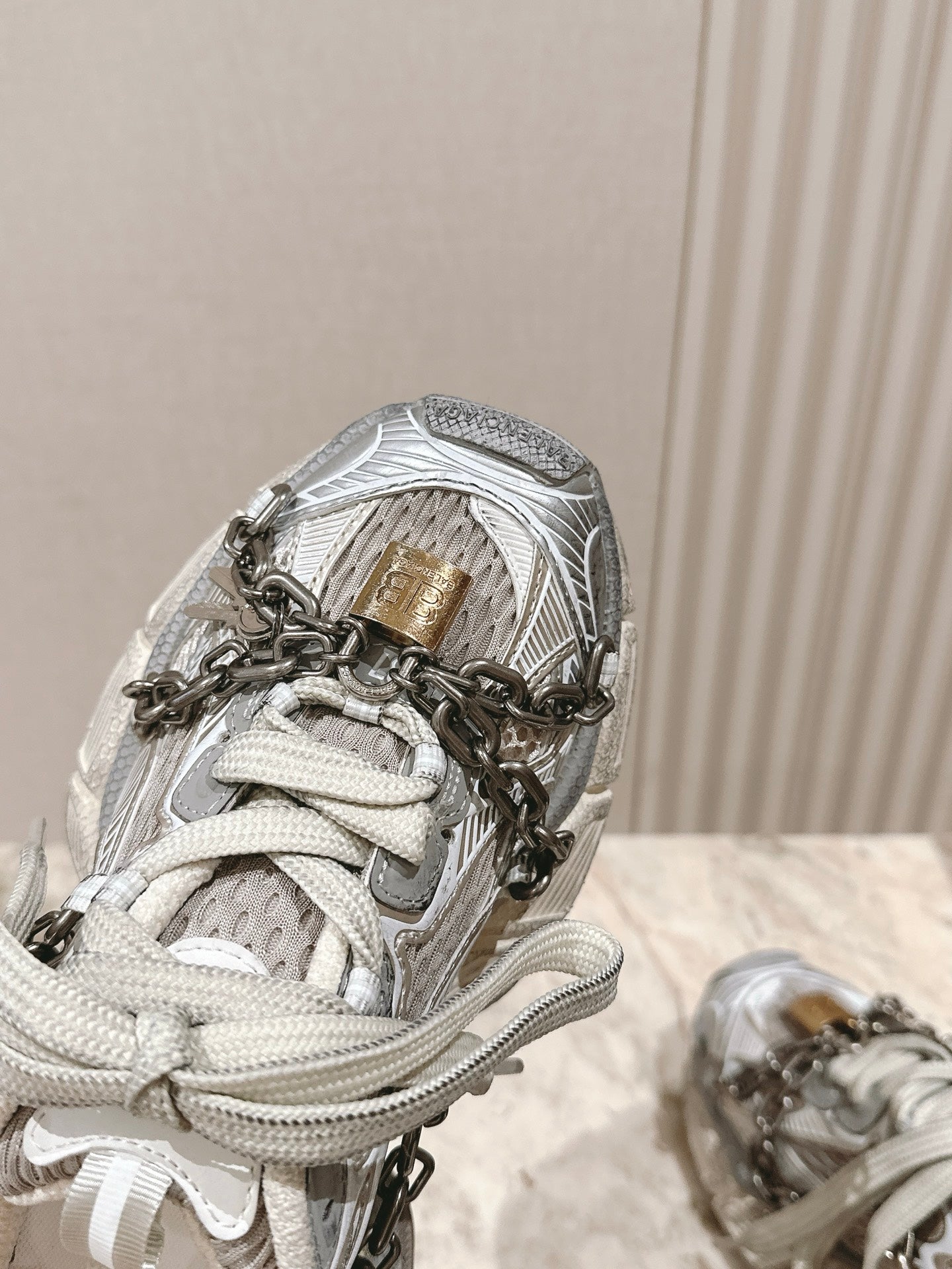 BALENCIAGA 25S 3XL SNEAKERS CHAIN-PADLOCK IN BEIGE MESH FABRIC AND SILVER PU - 35