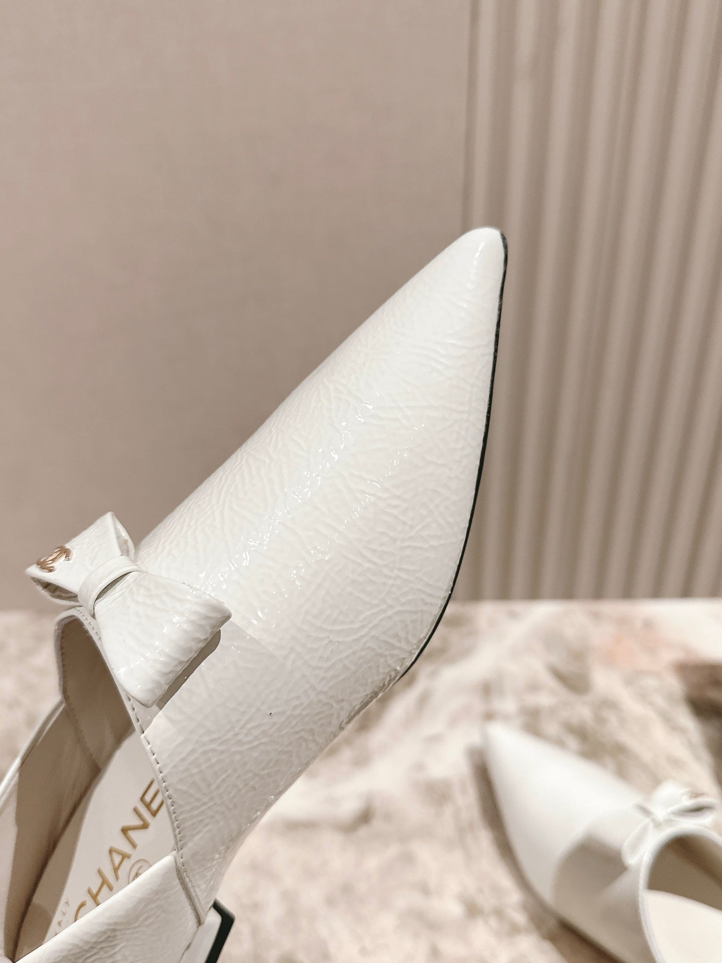 CC FLATS 25S IN WHITE PATENT LEATHER - 35
