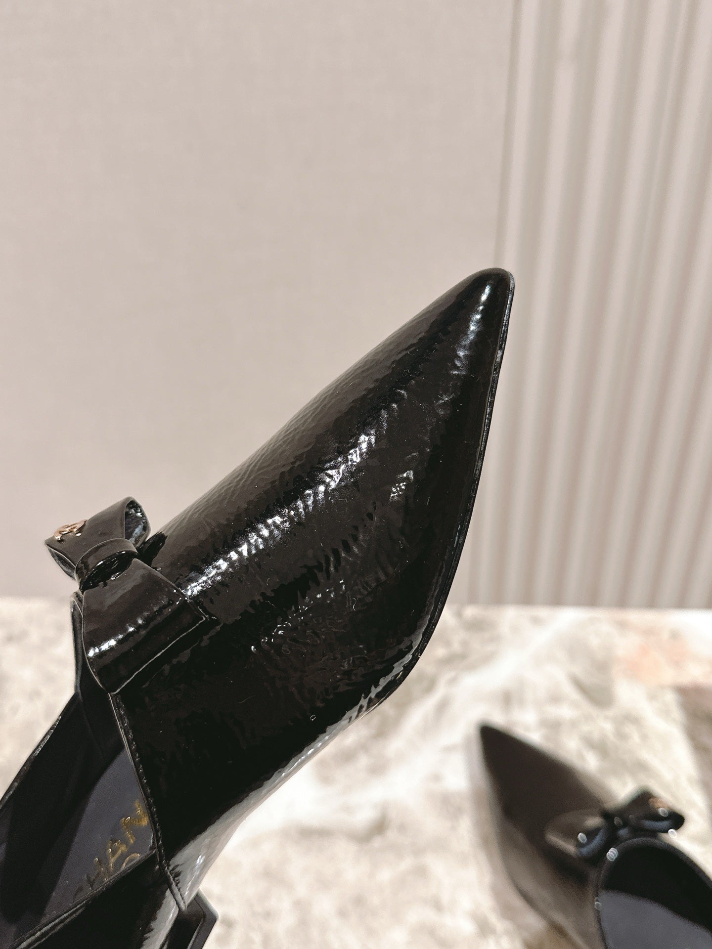 CC FLATS 25S IN BLACK PATENT LEATHER - 35