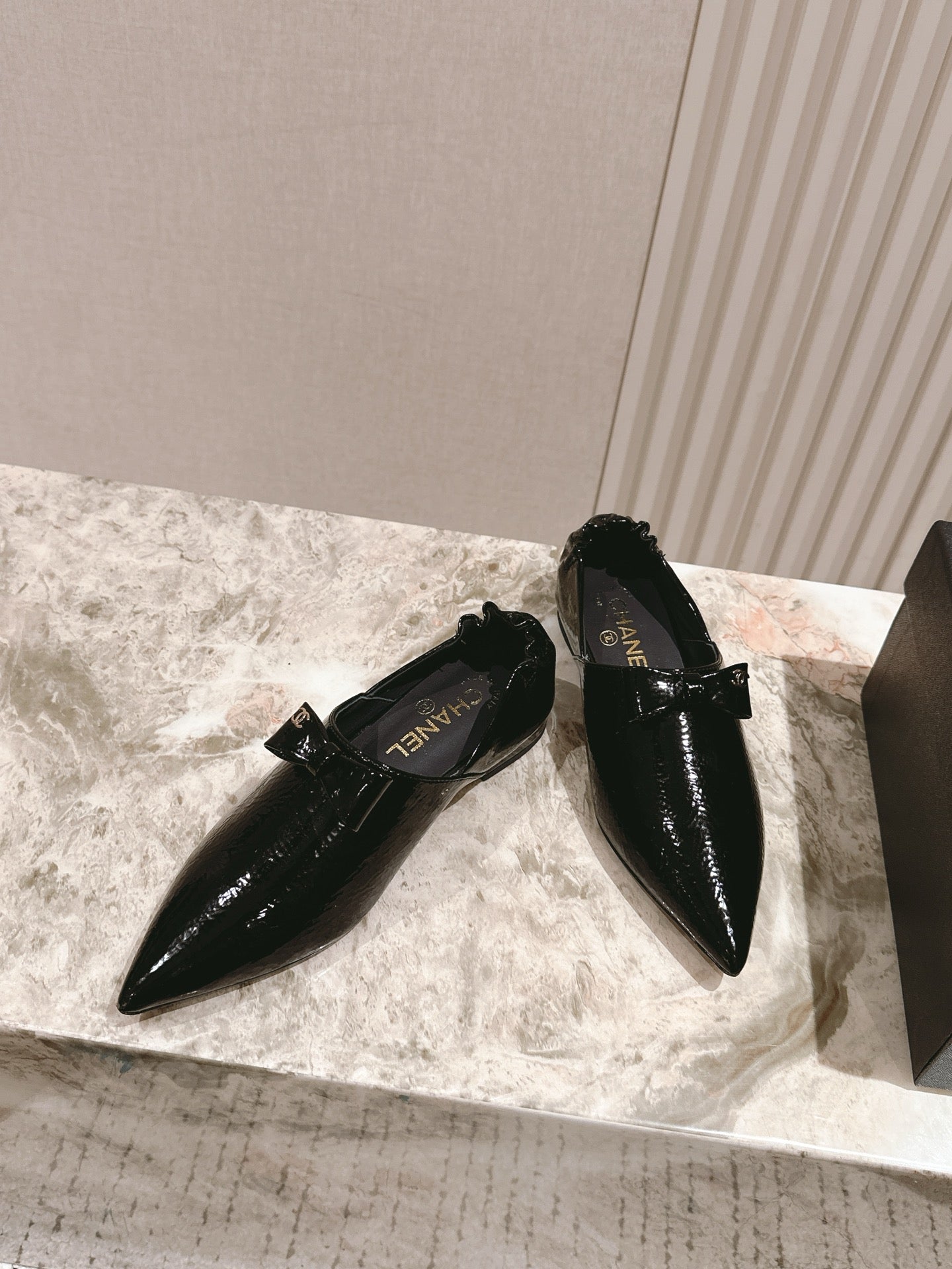 CC FLATS 25S IN BLACK PATENT LEATHER - 35