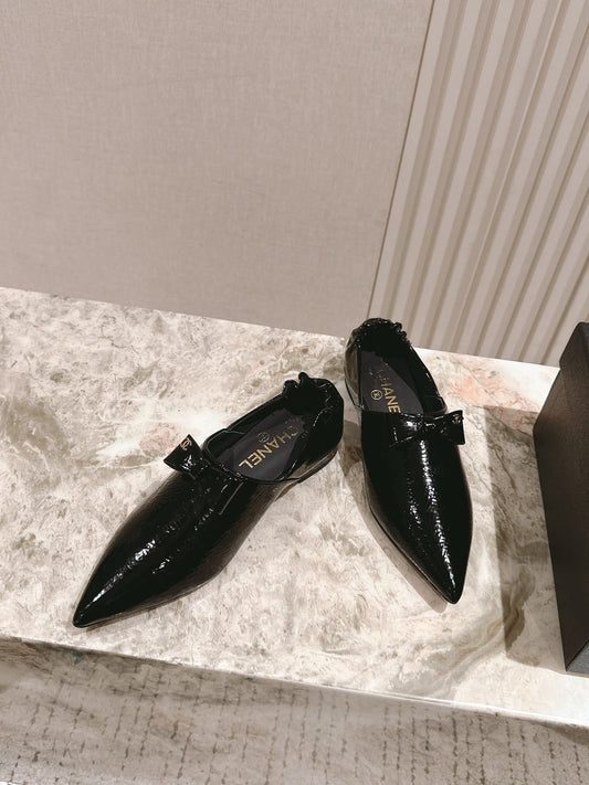 CC FLATS 25S IN BLACK PATENT LEATHER - 35