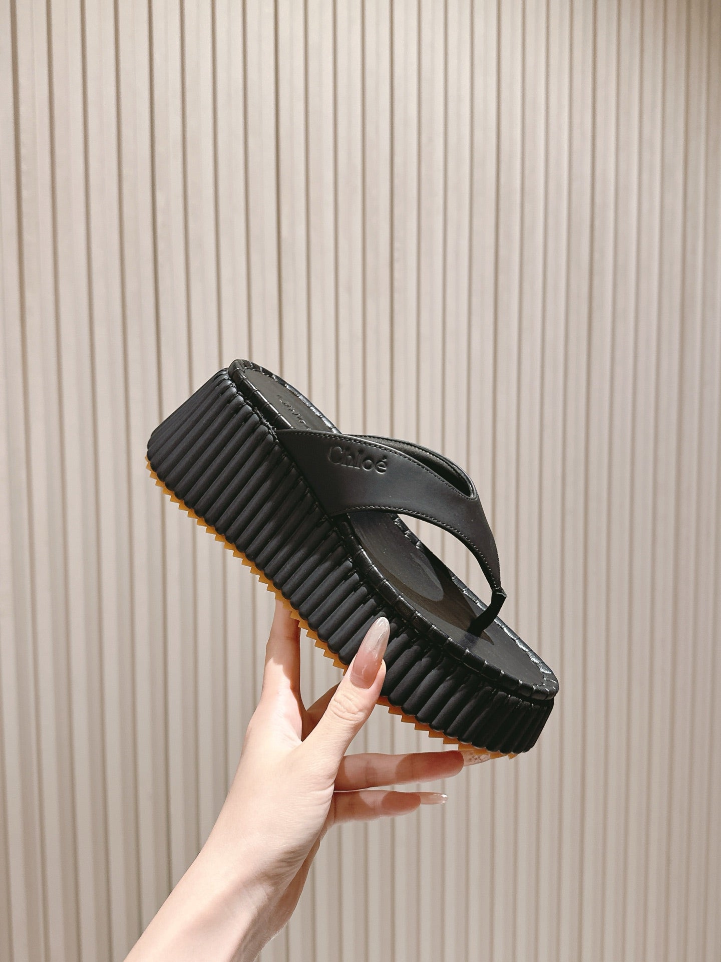 CHLOÉ 26S PLATFORM FLIP-FLOPS IN BLACK LAMBSKIN