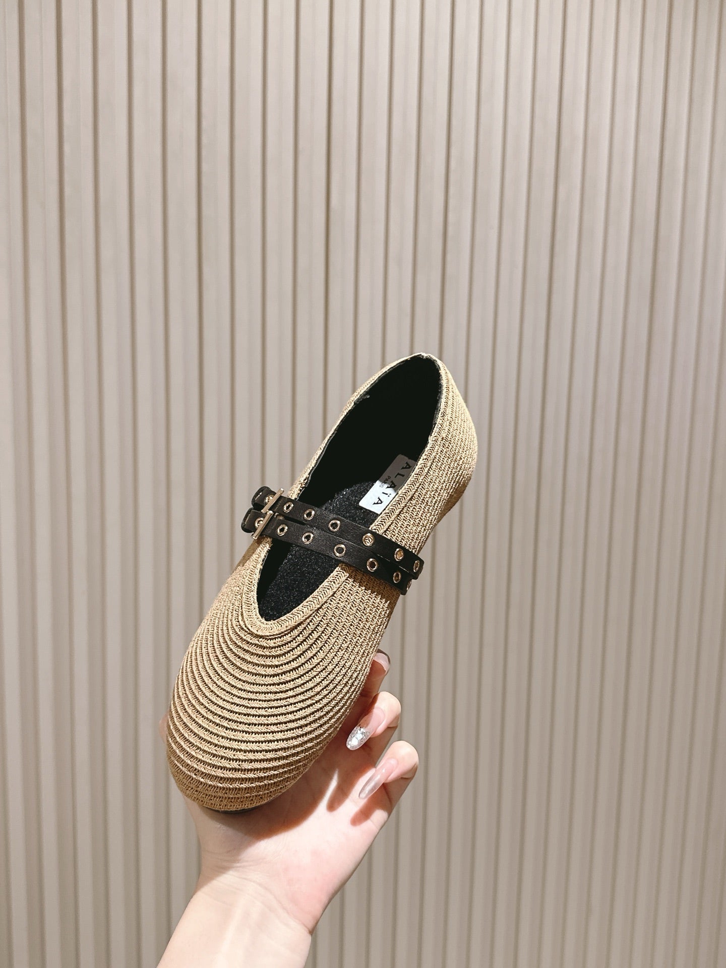 ALAIA MARY JANE 25S IN BEIGE RAFFIA AND BLACK LAMBSKIN WITH SILVER HARDWARE - 35
