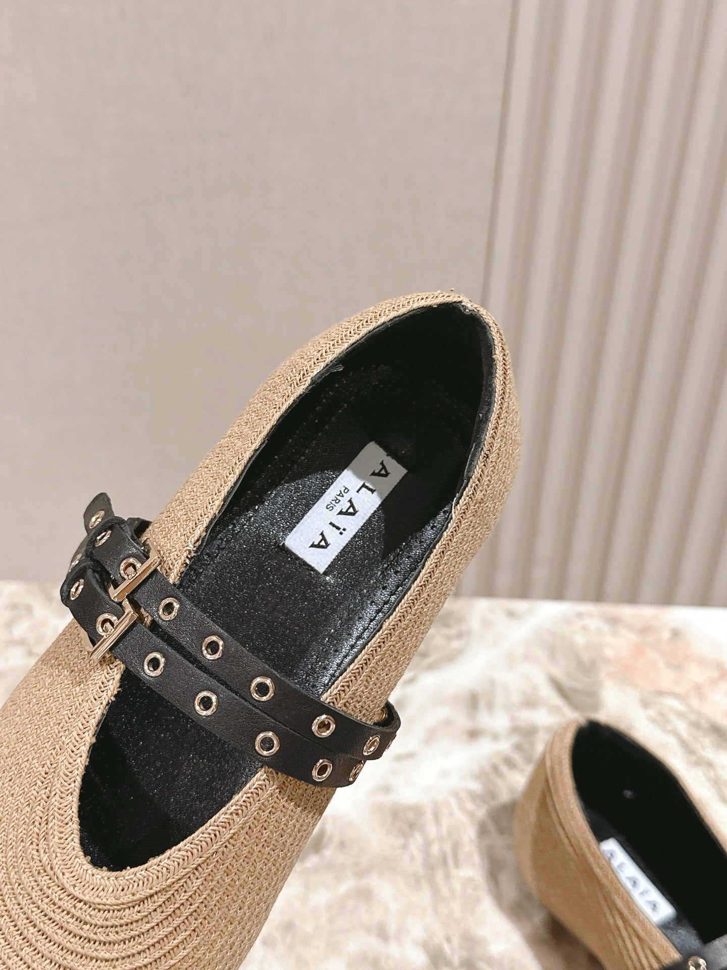 ALAIA MARY JANE 25S IN BEIGE RAFFIA AND BLACK LAMBSKIN WITH SILVER HARDWARE - 35