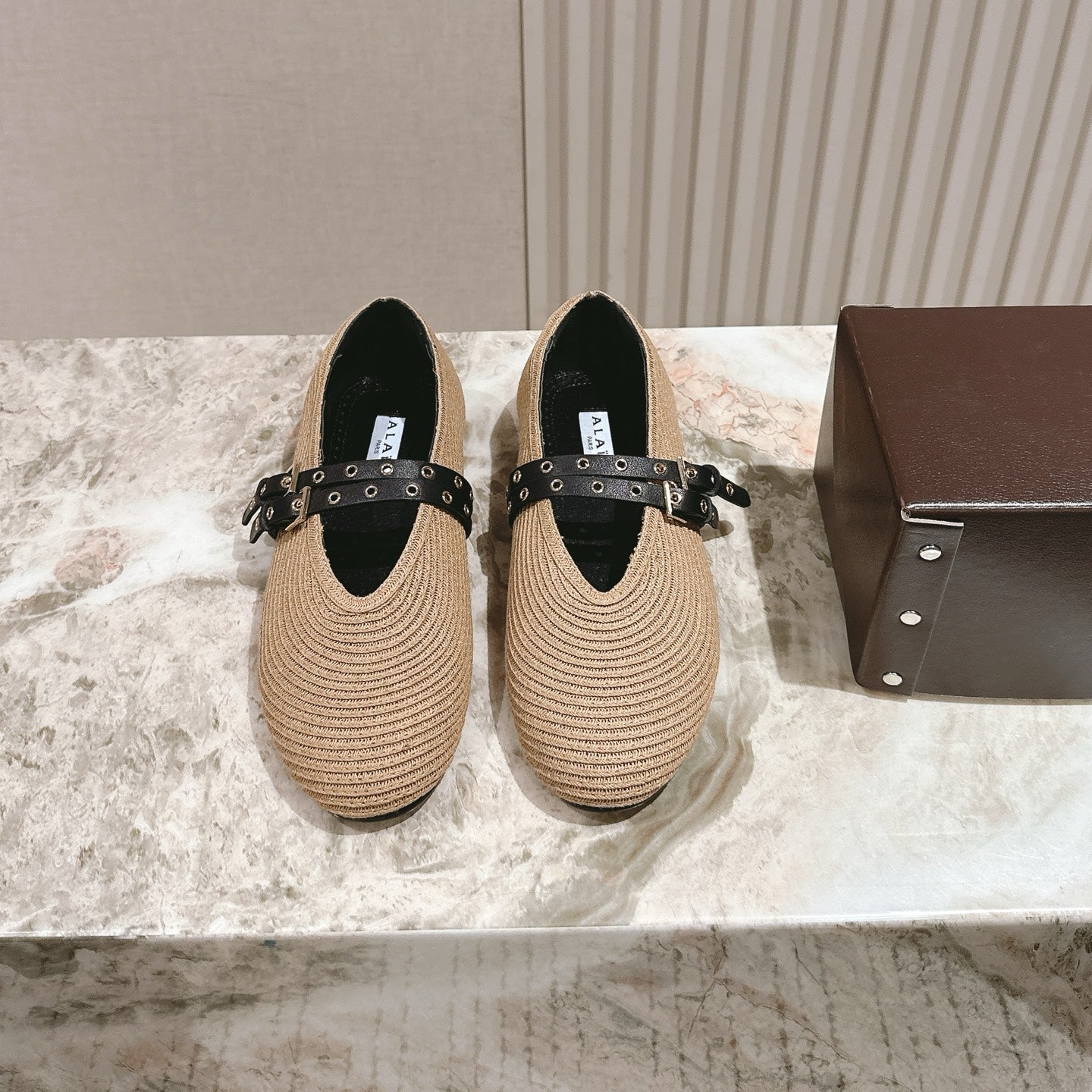ALAIA MARY JANE 25S IN BEIGE RAFFIA AND BLACK LAMBSKIN WITH SILVER HARDWARE - 35