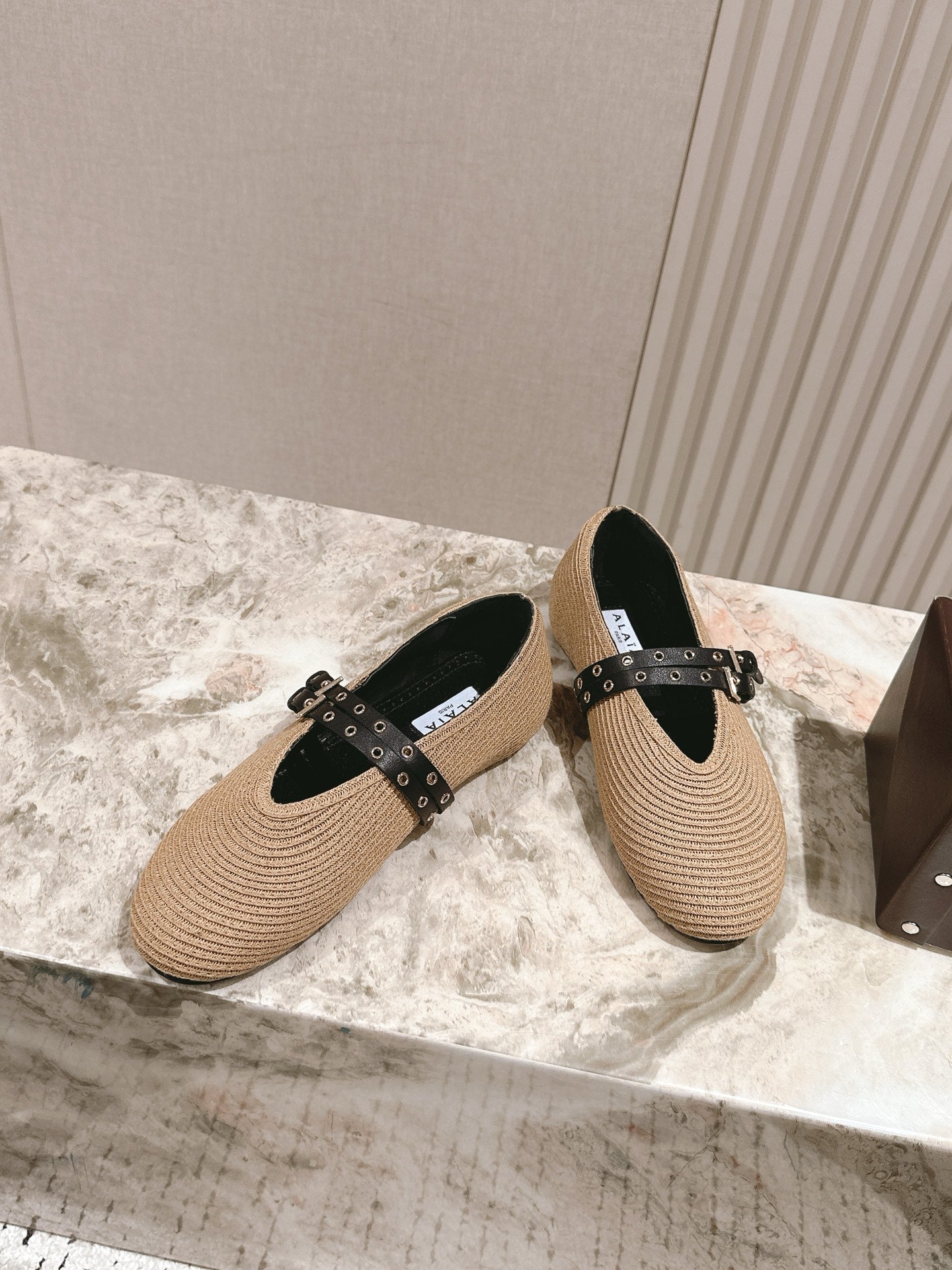 ALAIA MARY JANE 25S IN BEIGE RAFFIA AND BLACK LAMBSKIN WITH SILVER HARDWARE - 35