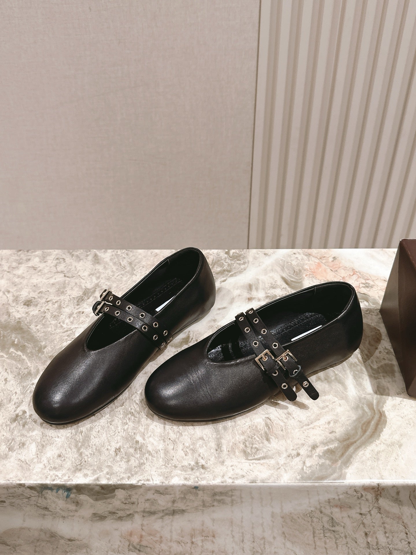 ALAIA MARY JANE 25S IN BLACK LAMBSKIN WITH SILVER HARDWARE - 35