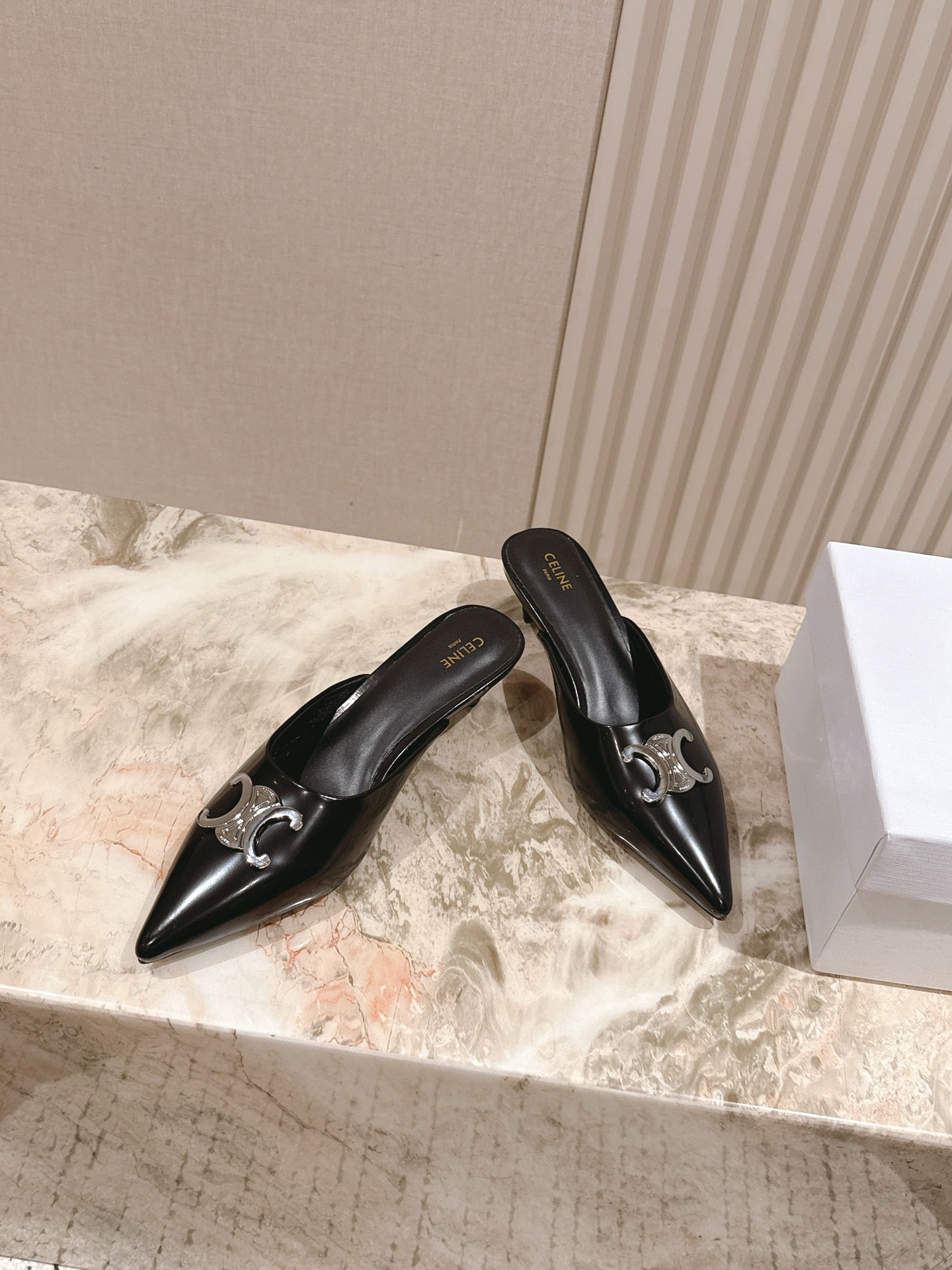 CELINE 25S ALMA TRIOMPHE MULE 45MM IN BLACK CALFSKIN SILVER HARDWARE - 35