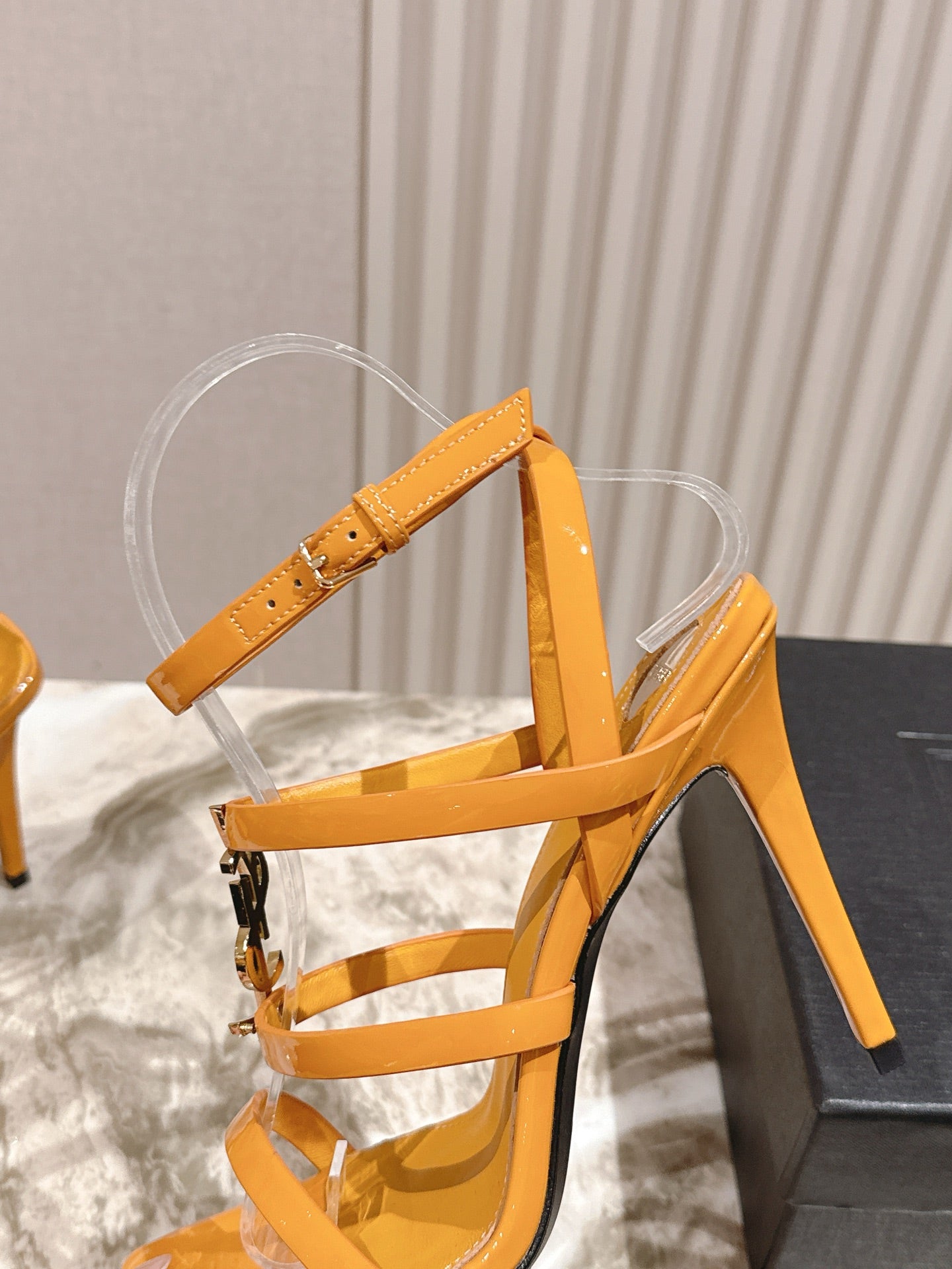 YSL 25S STILETTO HIGH-HEEL SANDALS 100 MM IN DARK ORANGE LAMBSKIN WITH GOLD HARDWARE - 35
