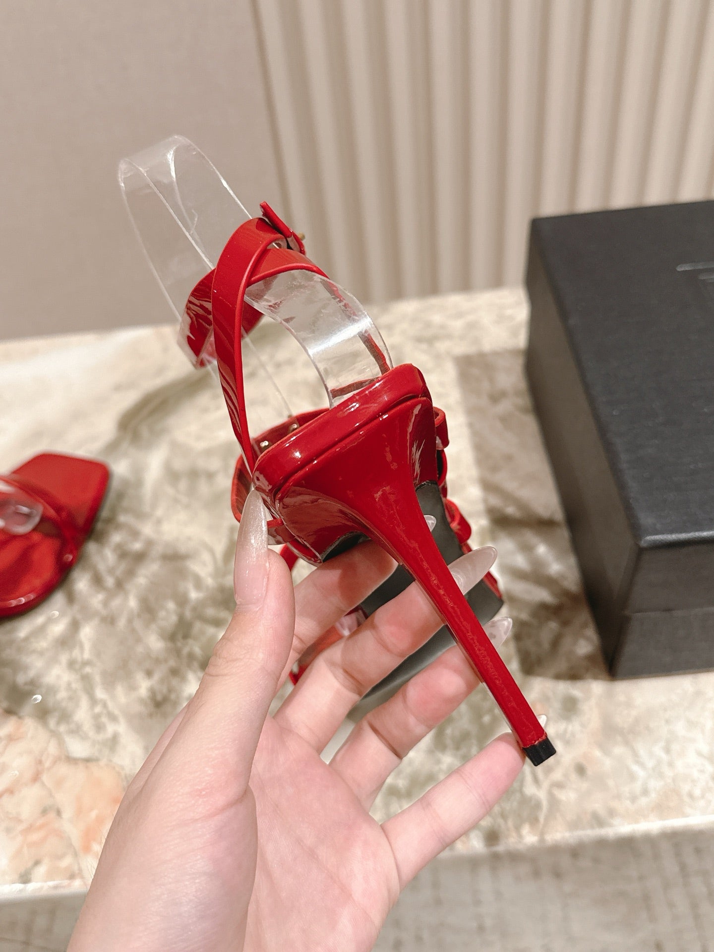 YSL 25S STILETTO HIGH-HEEL SANDALS 100 MM IN RED LAMBSKIN WITH GOLD HARDWARE - 35