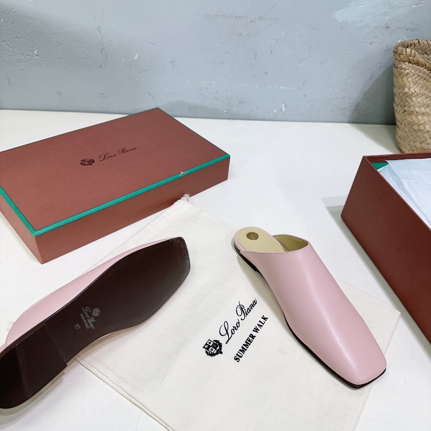 FLAT BUBBLE IN PASTEL PINK LAMBSKIN - 35