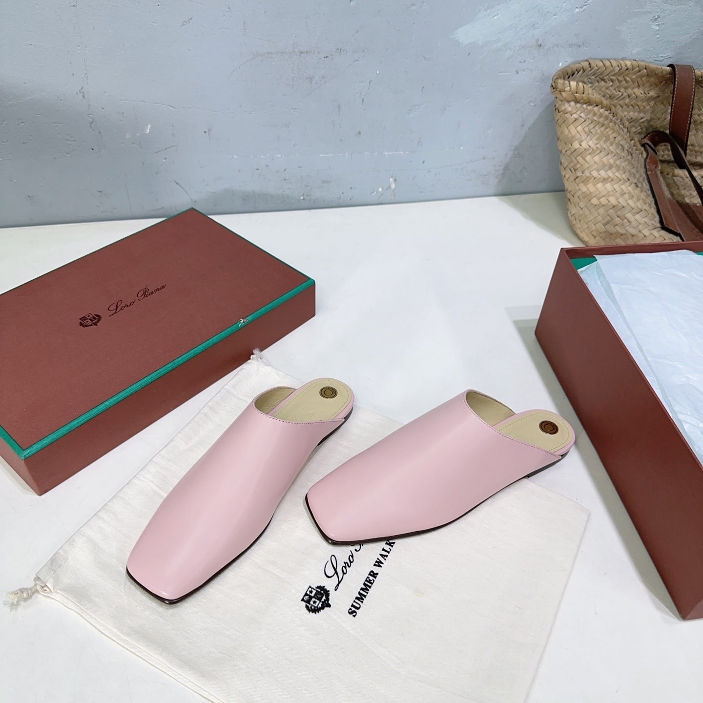 FLAT BUBBLE IN PASTEL PINK LAMBSKIN - 35