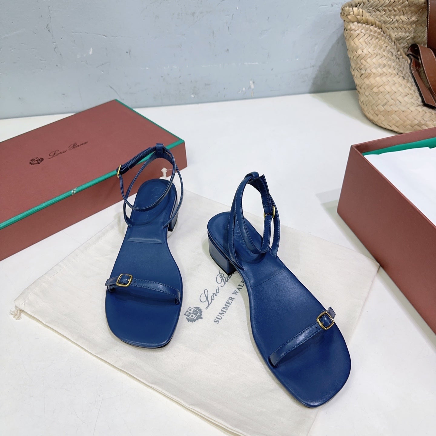 LP MINDIL SANDAL 25 IN COBALT BLUE LAMBSKIN - 35