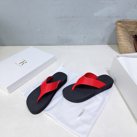 В'ЄТНАМКИ THE ROW 26S THONG SANDALS З ЧОРНОЇ ГУМИ З ЧЕРВОНИМИ РЕМІНЦЯМИ З ТЕЛЯЧОЇ ШКІРИ