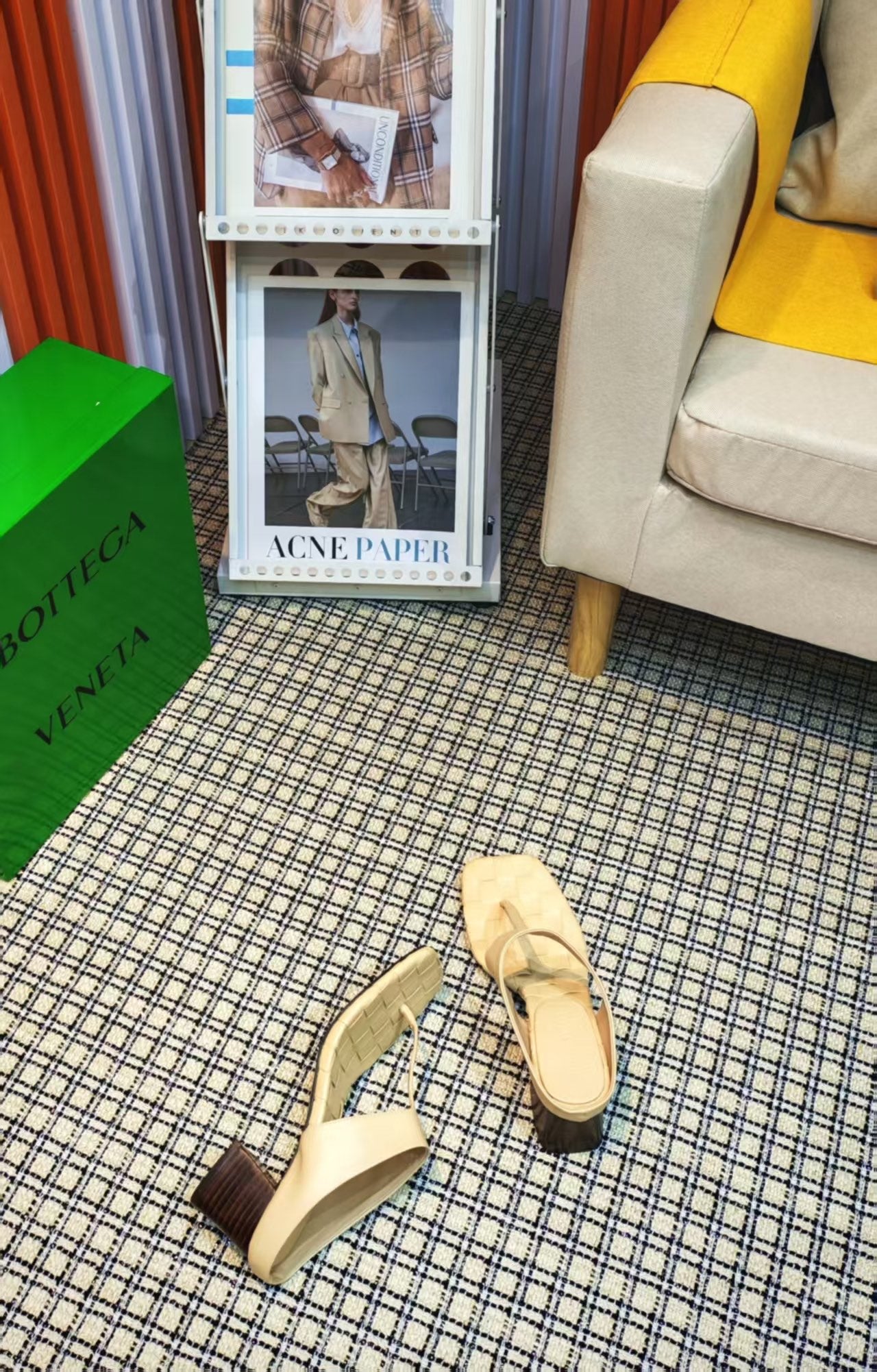 MARELLA THONG IN PALE YELLOW CALFSKIN WITH SIGNATURE INTRECCIATO INSOLE - 35