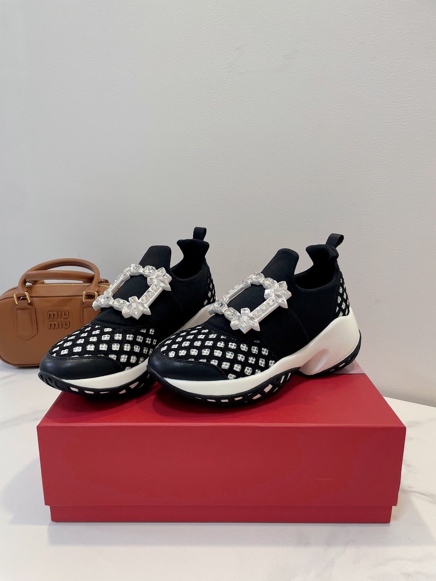 VIV' RUN SNEAKERS IN BLACK AND WHITE TECHNICAL FABRICS TRASS BUCKLE - 35