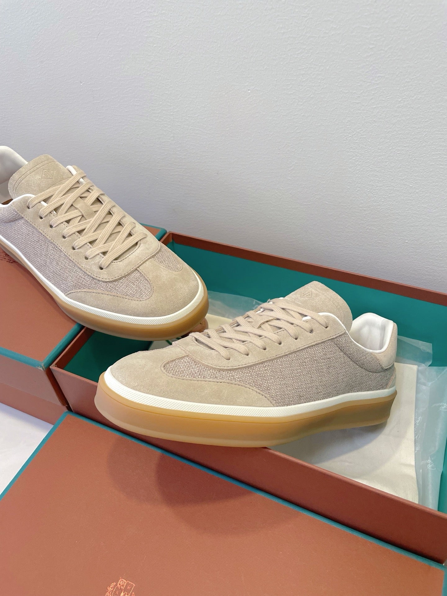 SNEAKERS IN LIGHT BEIGE SUEDE WITH CANVAS - 35