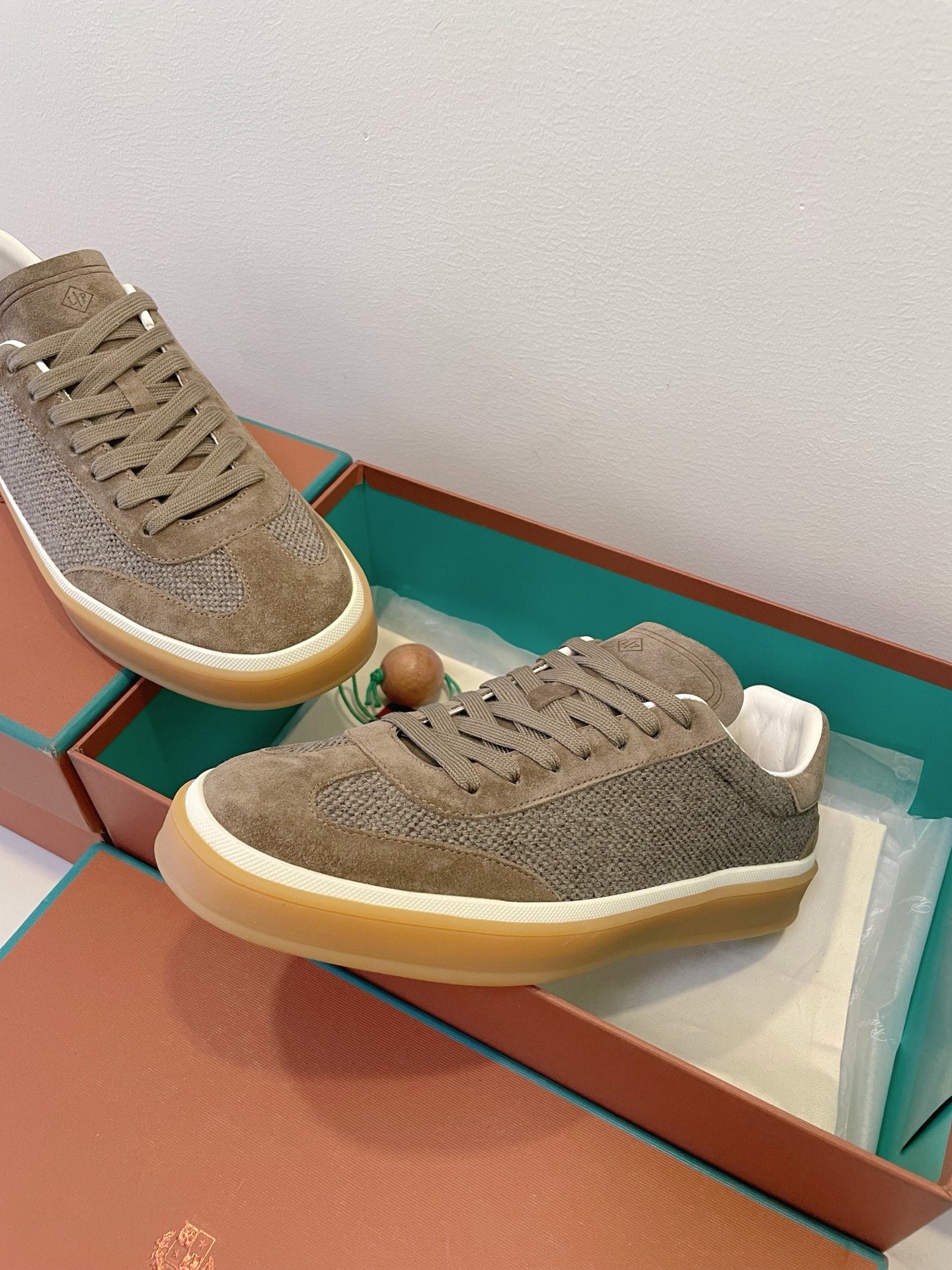 SNEAKERS IN MOSS SUEDE WITH CANVAS - 35