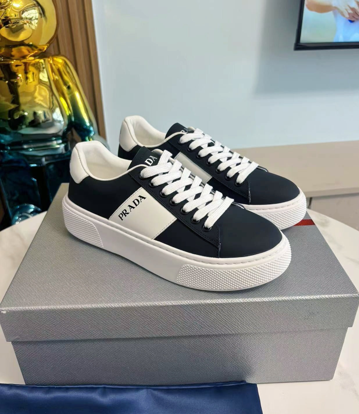PRADA 25S LEATHER LOGO OUTLET SNEAKERS BLUISH BLACK CALFSKIN - 35