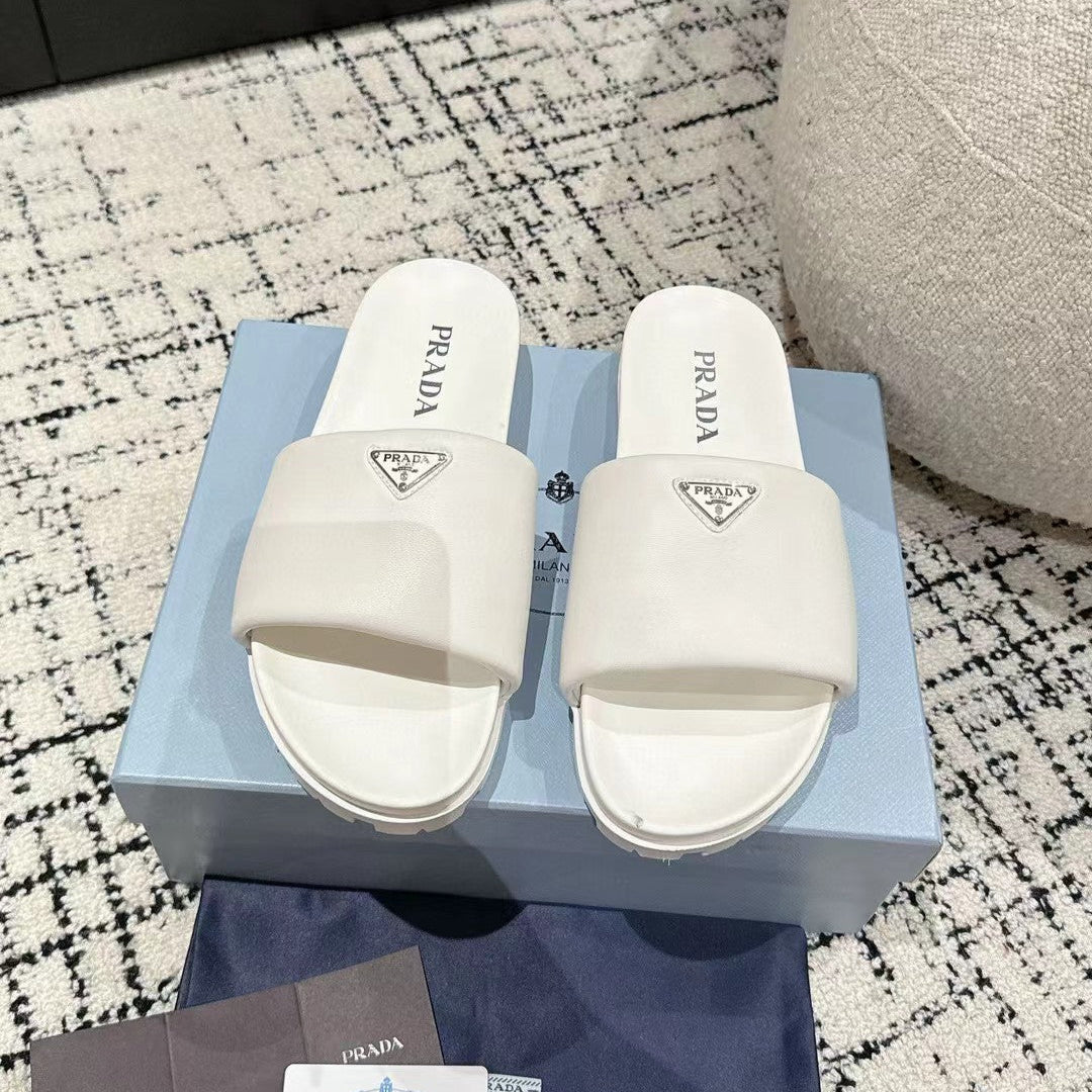 PRADA 25S PADDED SLIDES IN WHITE CALFSKIN WITH LOGO - 35