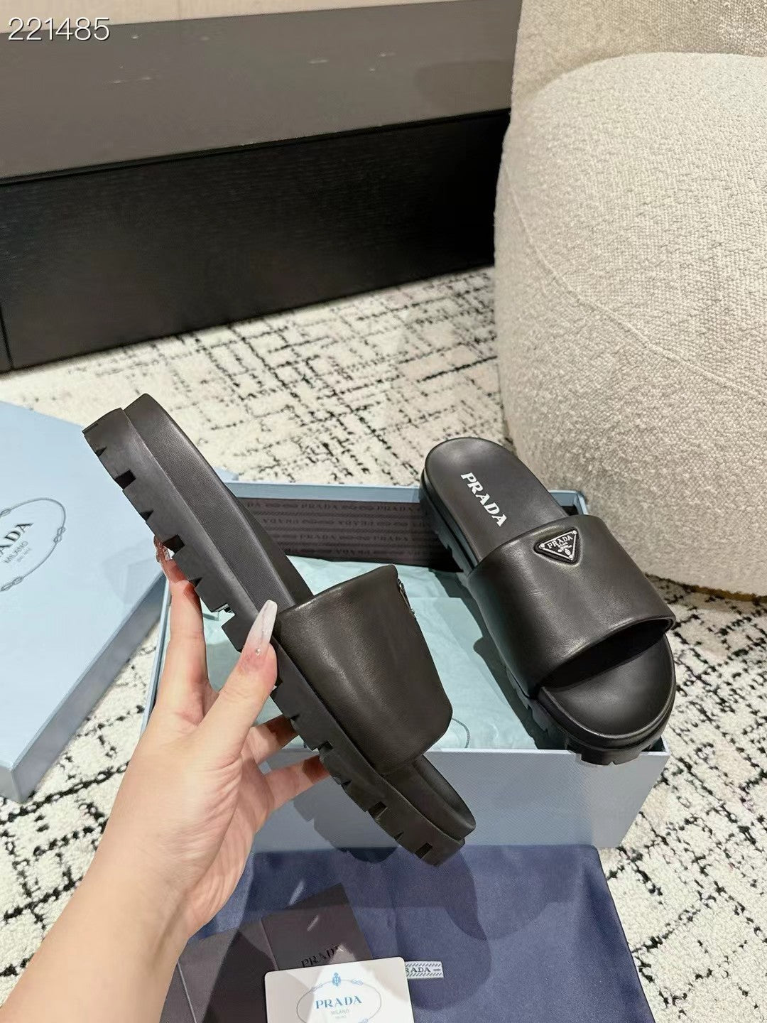 PRADA 25S PADDED SLIDES IN BLACK CALFSKIN WITH LOGO - 35