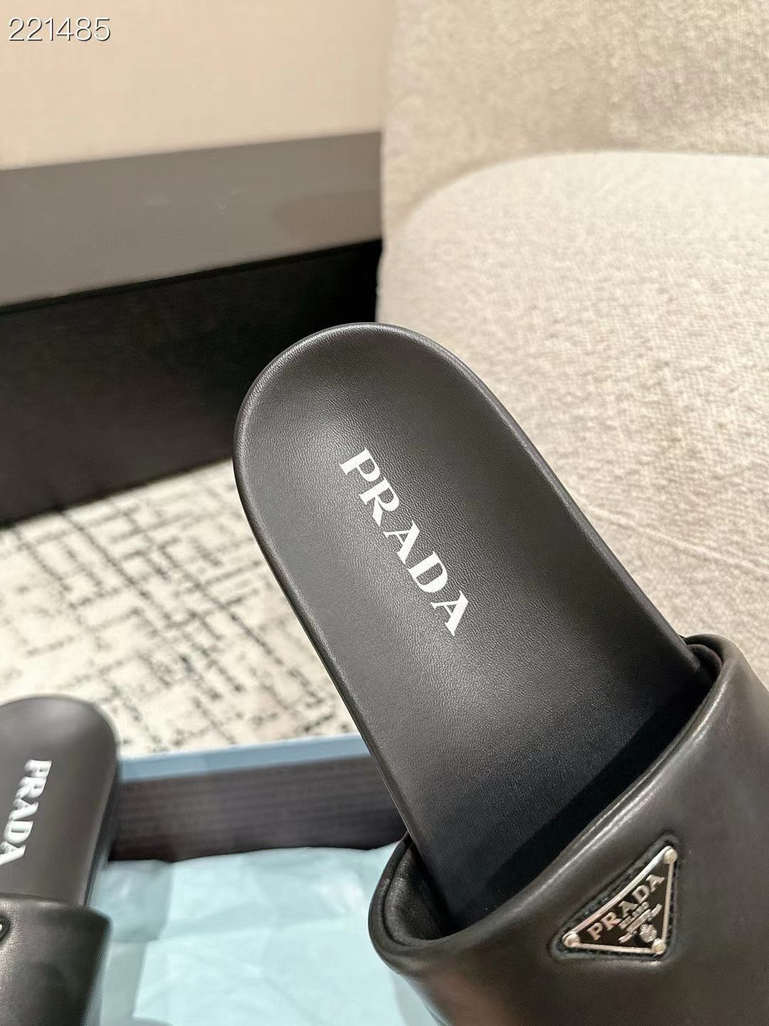PRADA 25S PADDED SLIDES IN BLACK CALFSKIN WITH LOGO - 35
